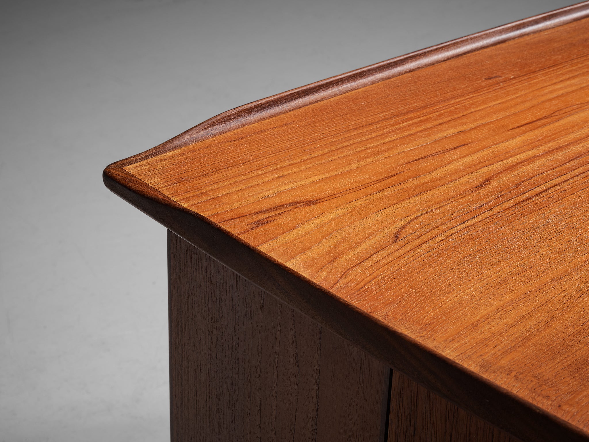 Peter Løvig Nielsen for Hedensted Møbelfabrik 'Boomerang' Desk in Teak Tables Morentz