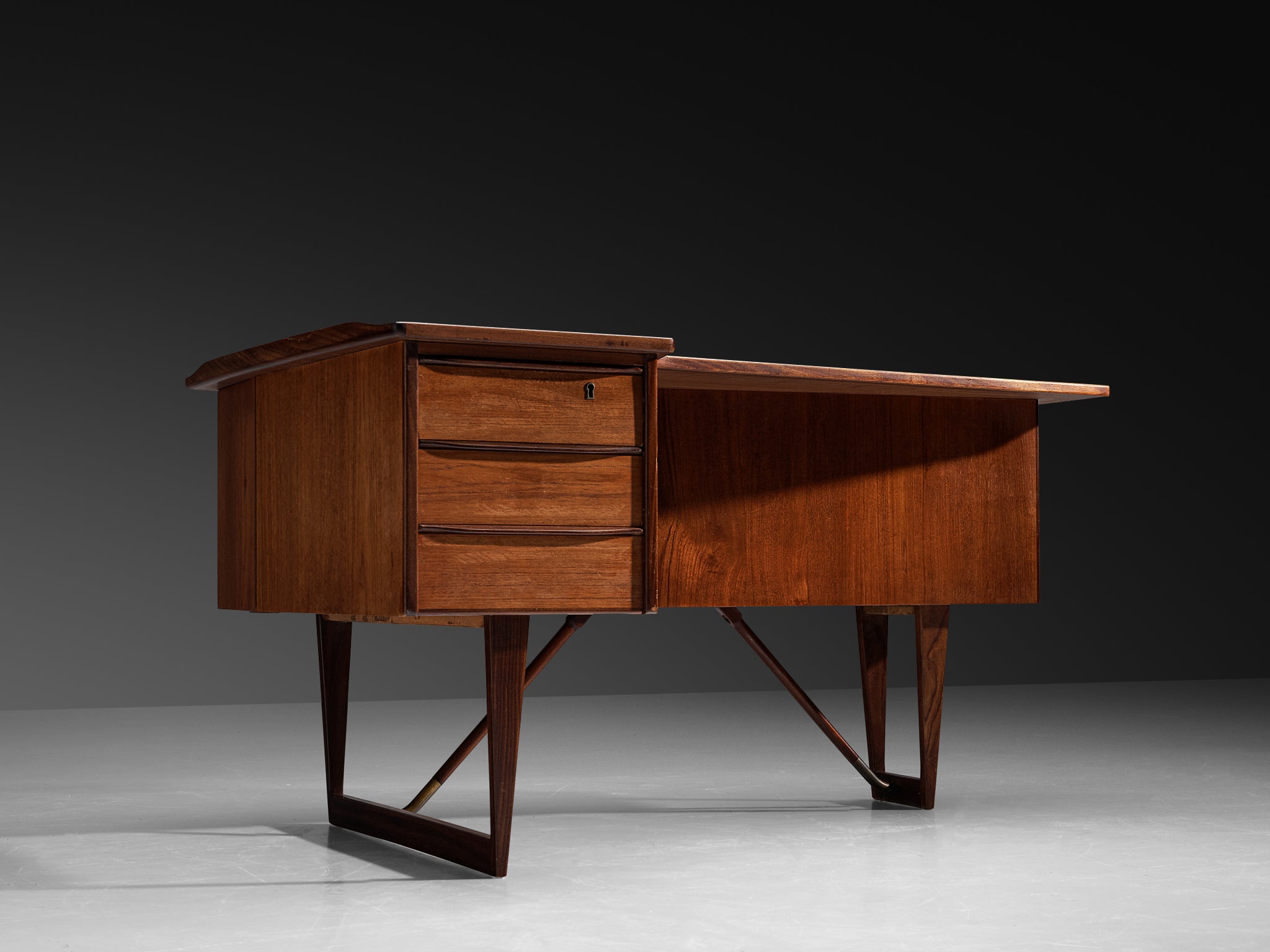 Peter Lovig Nielsen for Hedensted Mobelfabrik 'Boomerang' Desk in Teak Tables Morentz