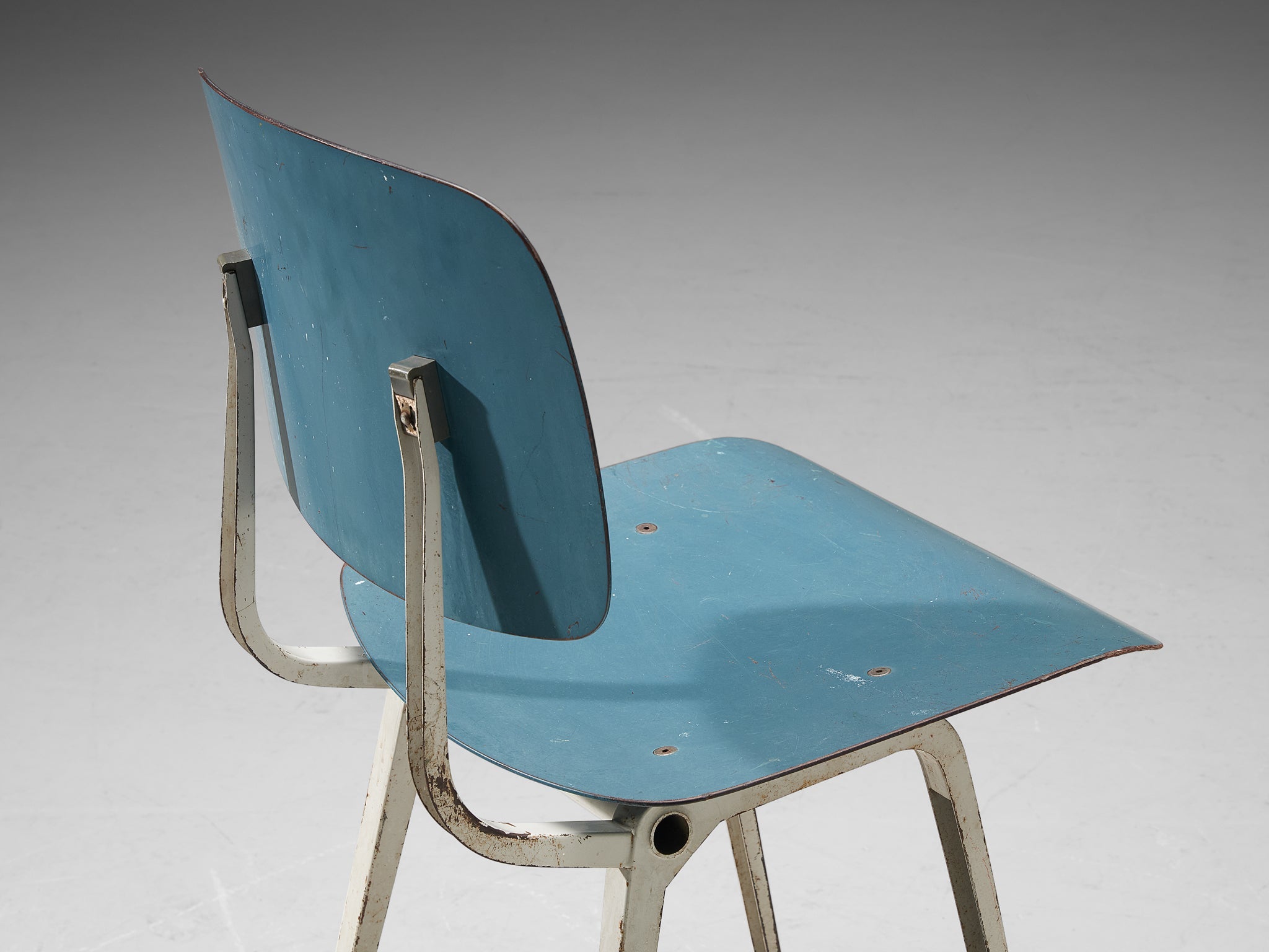 Friso Kramer Set of Eight 'Revolt' Dining Chairs in Metal and Blue Plywood seating Morentz