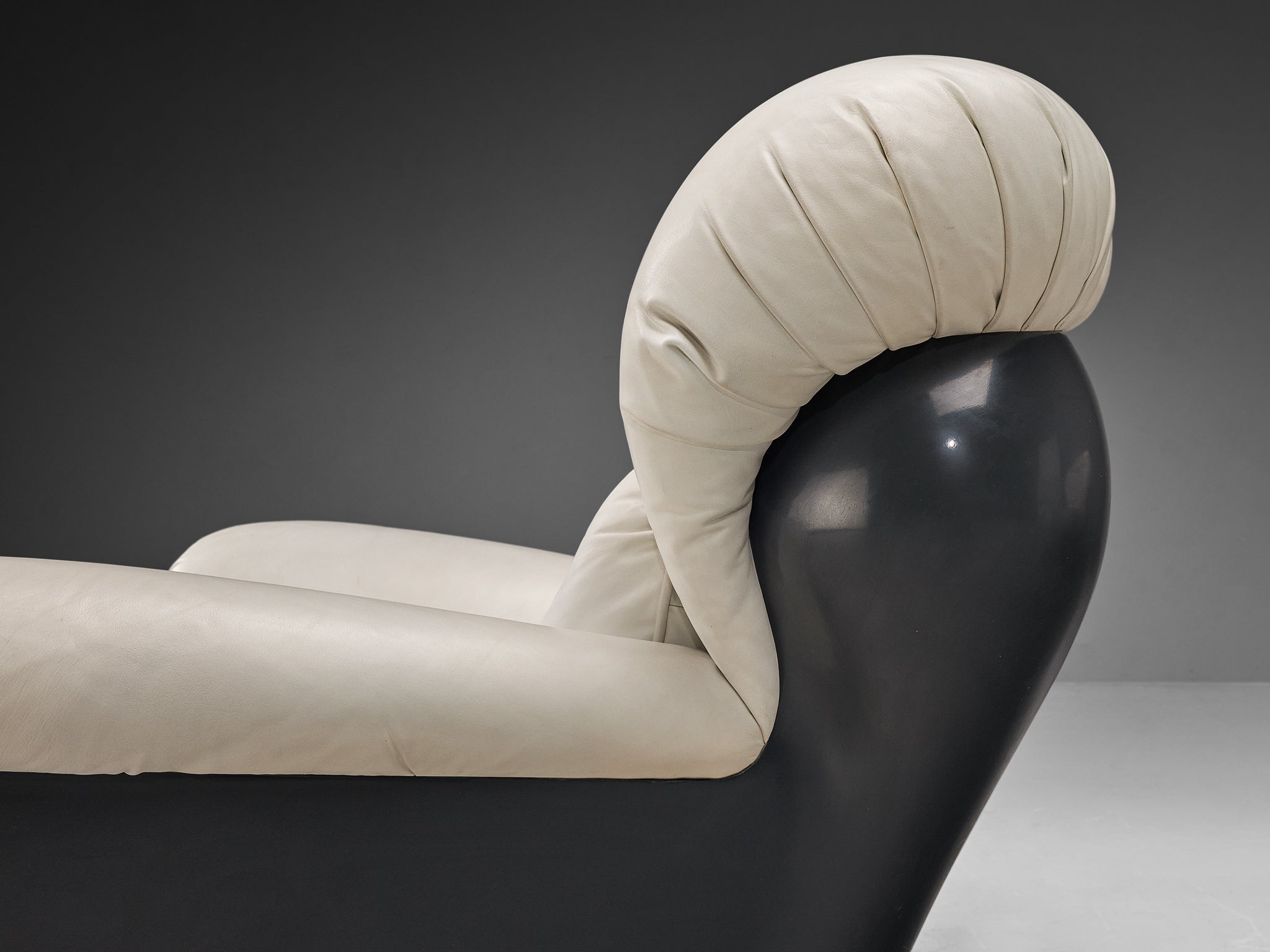 Italian Bulky Pair of Lounge Chairs in Fiberglass and Leatherette seating Morentz