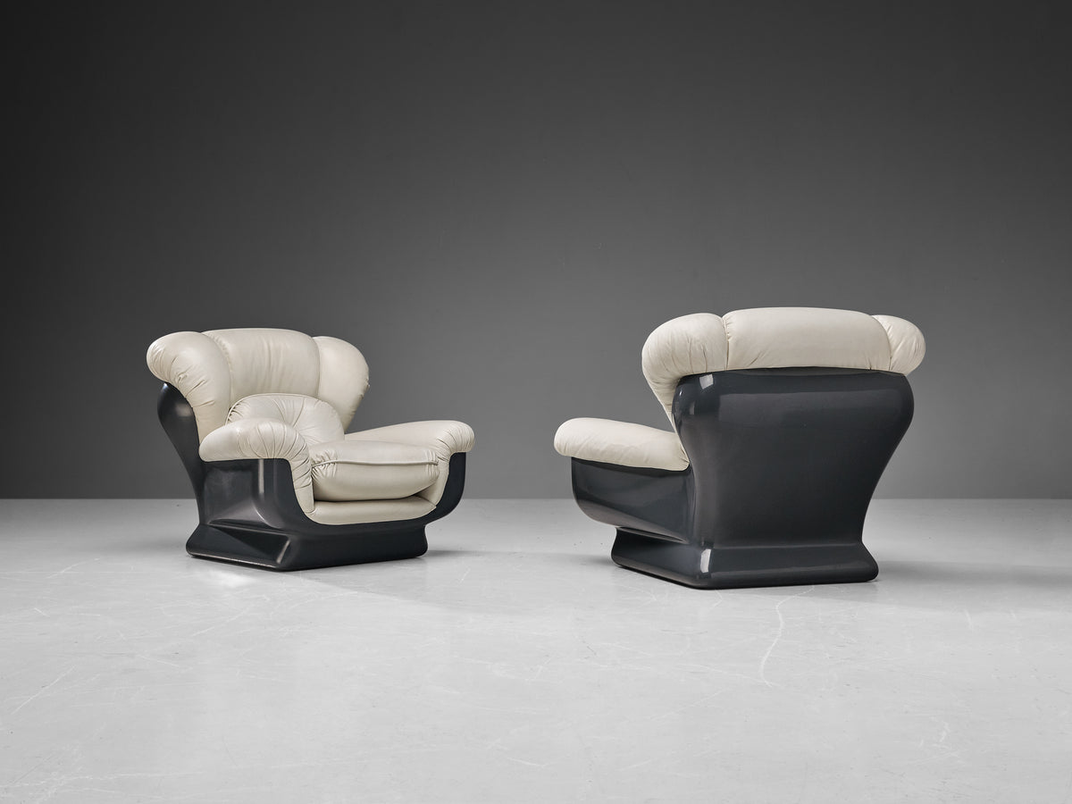 Italian Bulky Pair of Lounge Chairs in Fiberglass and Leatherette Seating Morentz