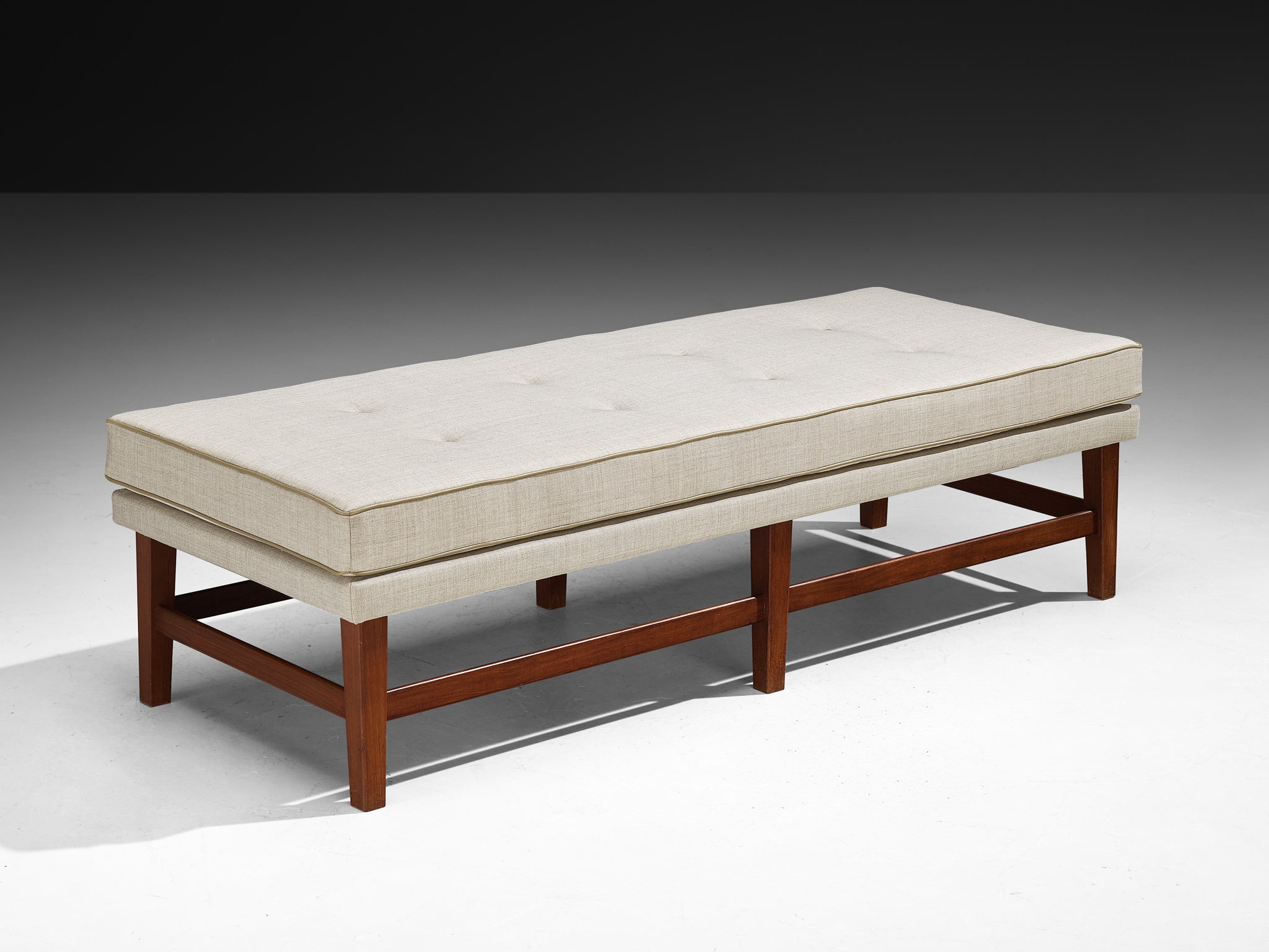 Mid-Century Modern Daybed in Mahogany Seating Morentz
