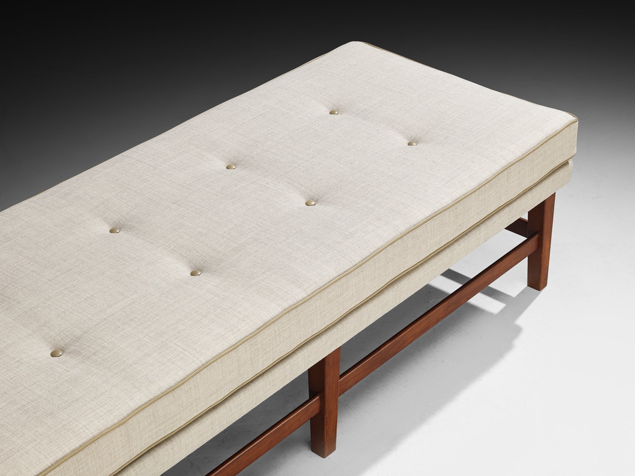 Mid-Century Modern Daybed in Mahogany Seating Morentz