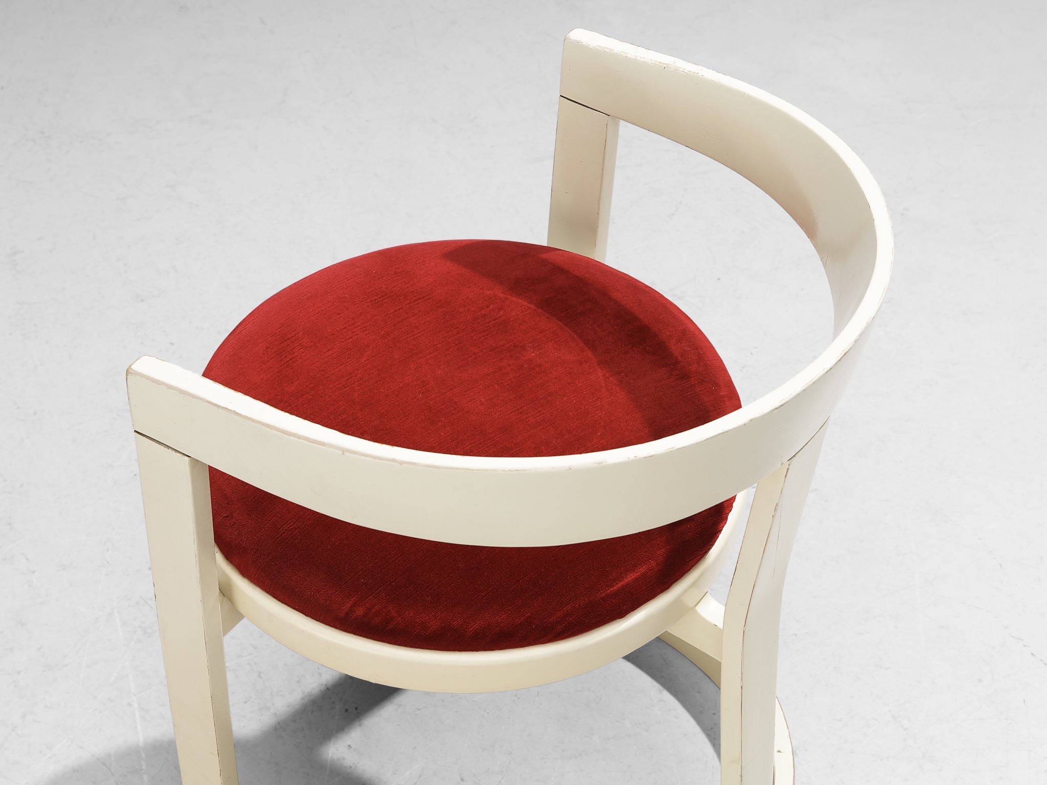 Italian Set of Six Dining Chairs in Red Velvet and White Lacquered Wood seating Morentz