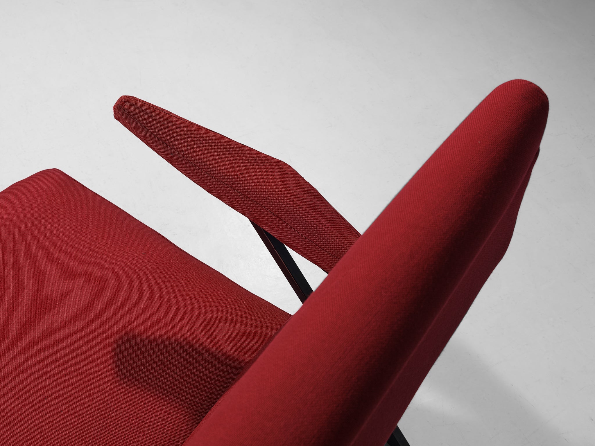 Italian Loveseat in Black Lacquered Metal and Red Upholstery seating Morentz