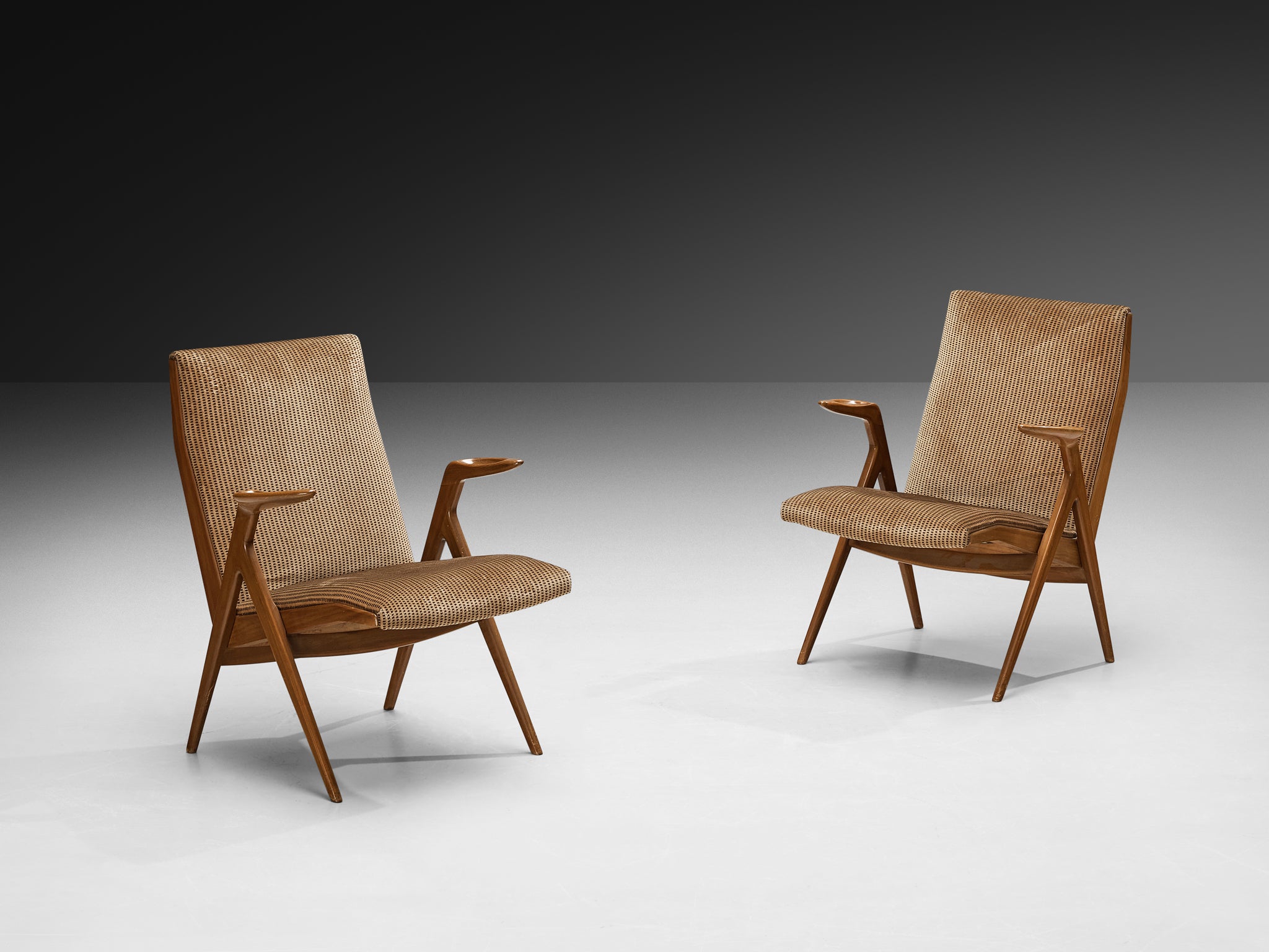 Taichiro Nakay for La Permanente Mobili Cantù Armchairs in Cherry Seating Morentz