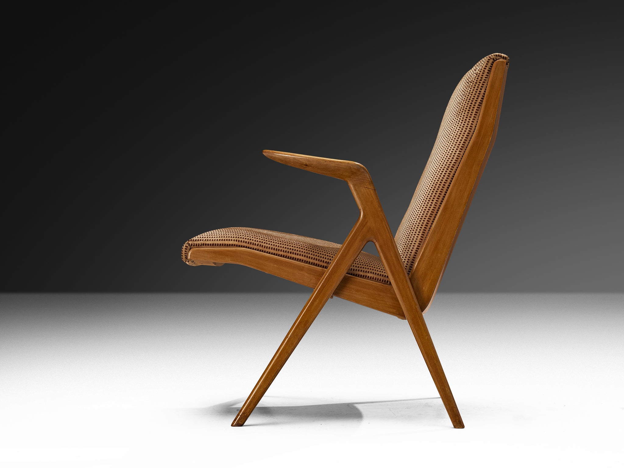 Taichiro Nakay for La Permanente Mobili Cantù Armchairs in Cherry Seating Morentz