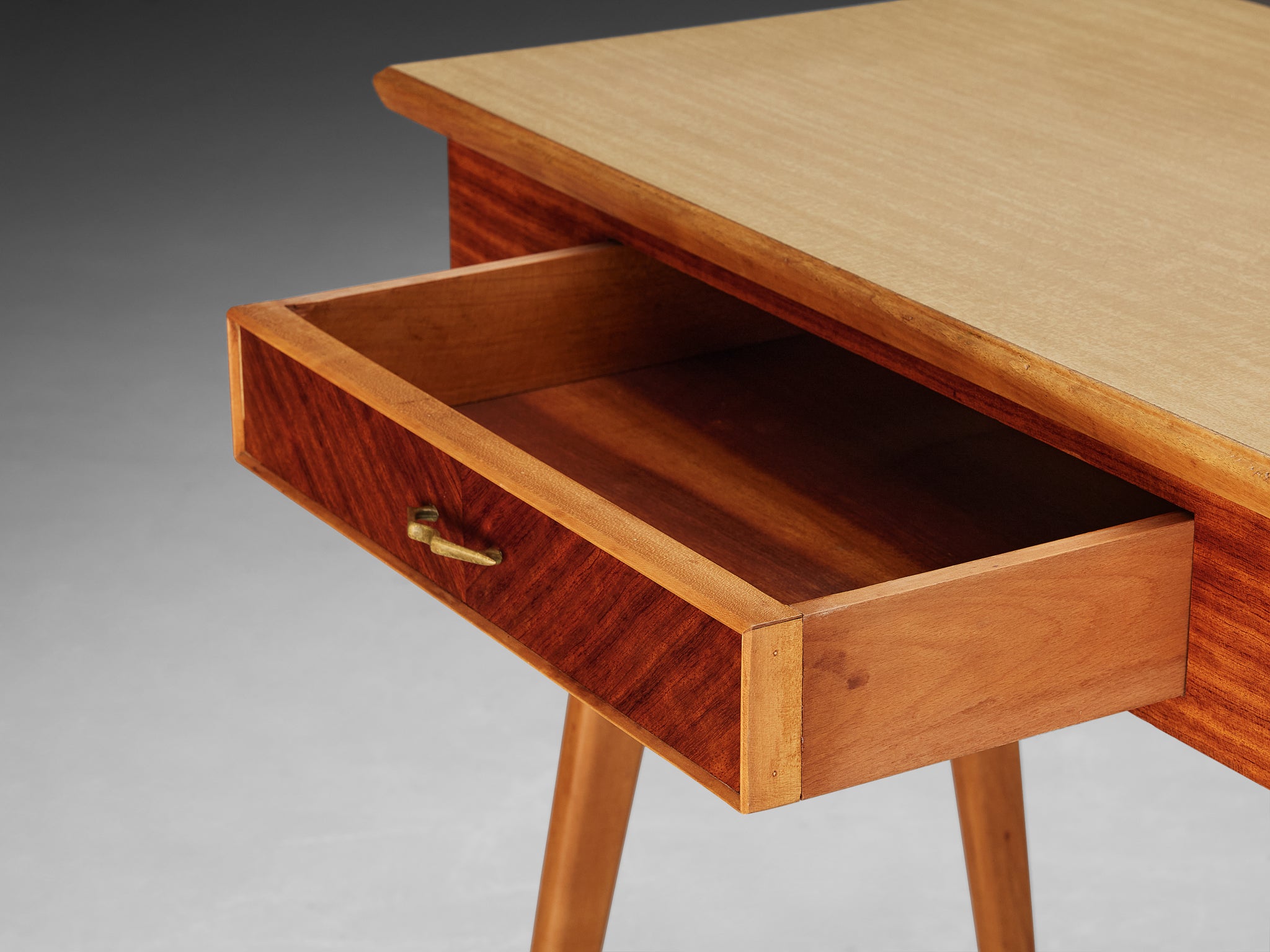 Elegant Italian Small Desk in Cherry and Mahogany Tables Morentz