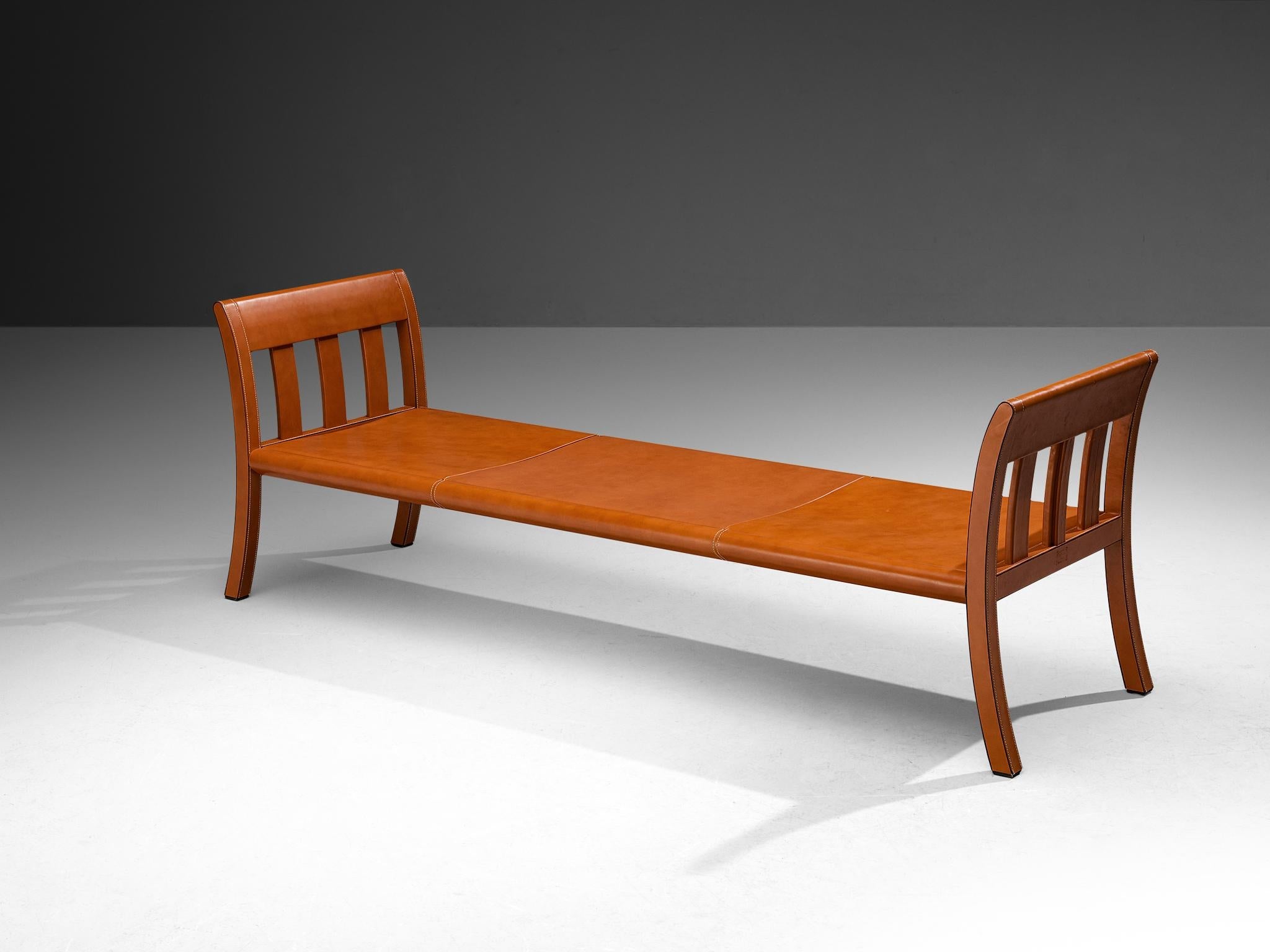 Michele De Lucchi & Silvia Suardi for Poltrona Frau Daybed in Leather seating Morentz