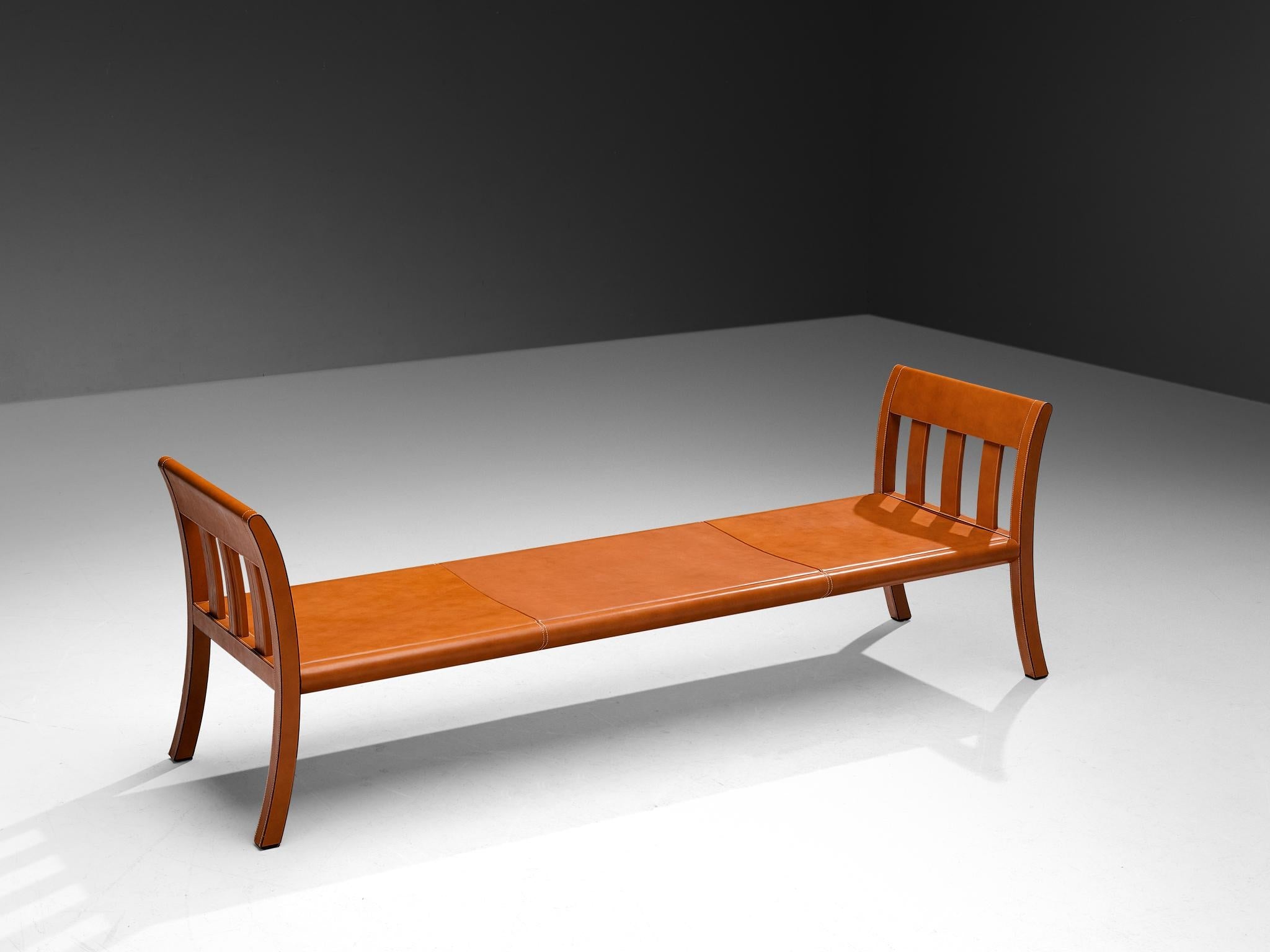 Michele De Lucchi & Silvia Suardi for Poltrona Frau Daybed in Leather seating Morentz