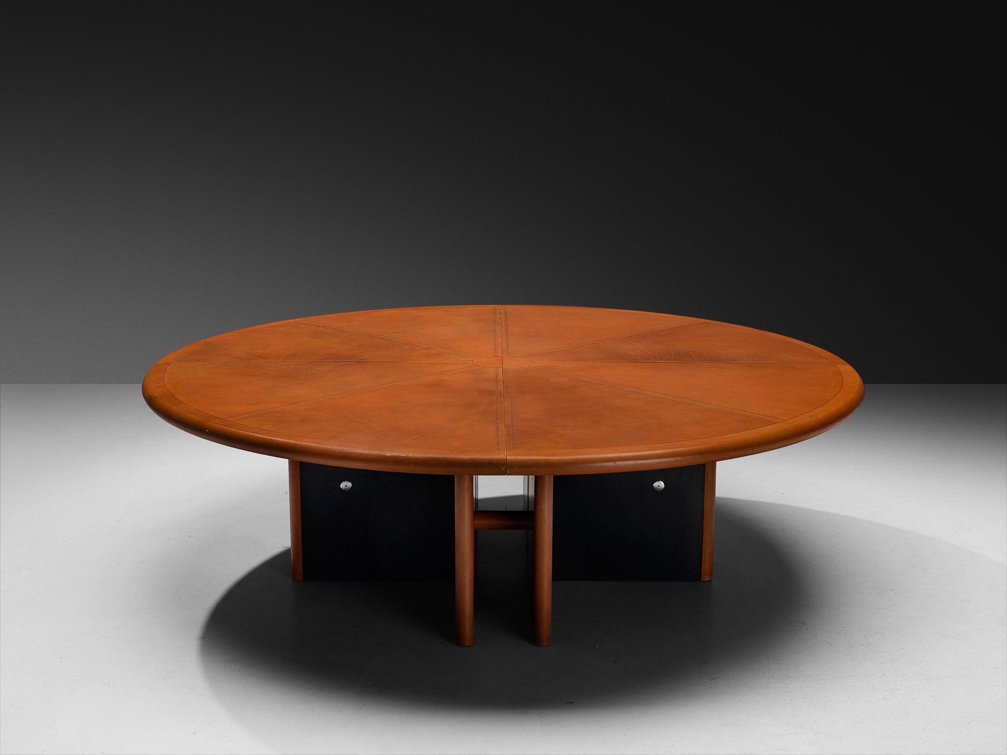 Guido Faleschini for Mariani Round Table in Cognac Leather 8ft