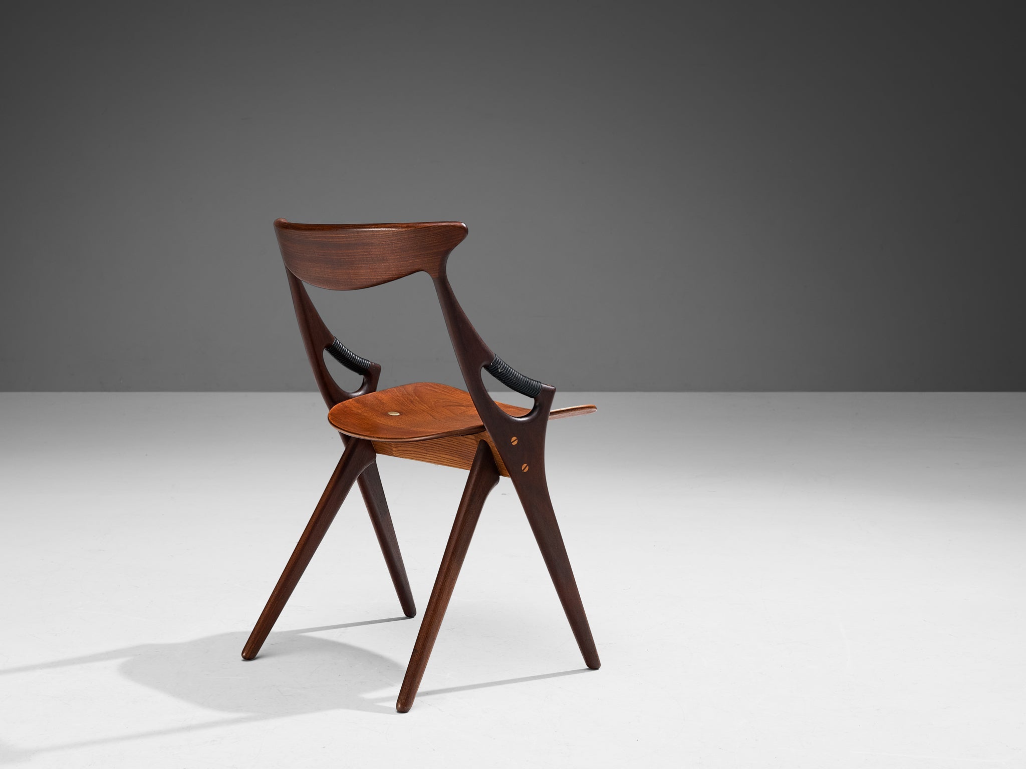 Arne Hovmand-Olsen Dining Chair in Teak seating Morentz