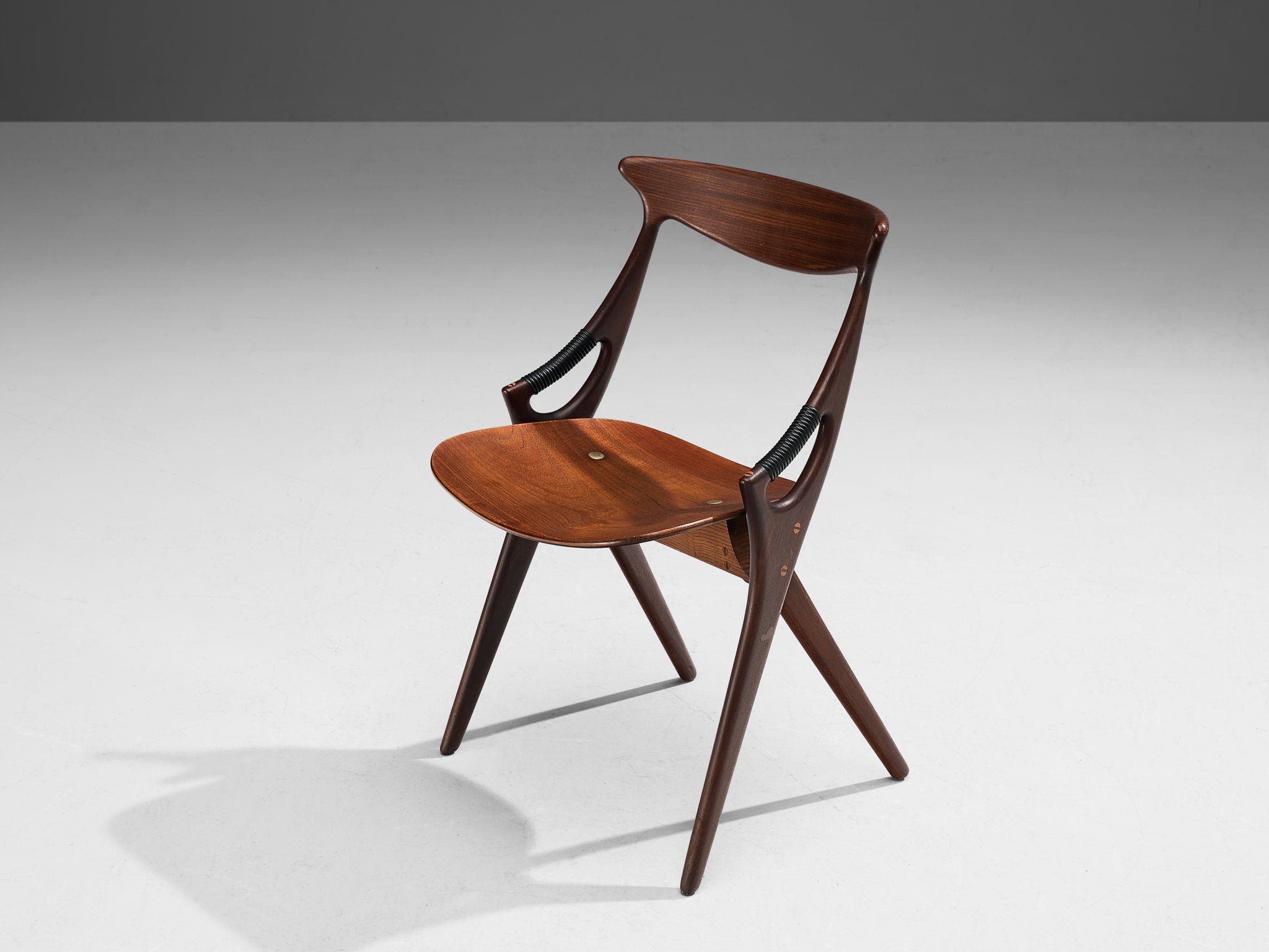Arne Hovmand-Olsen Dining Chair in Teak seating Morentz