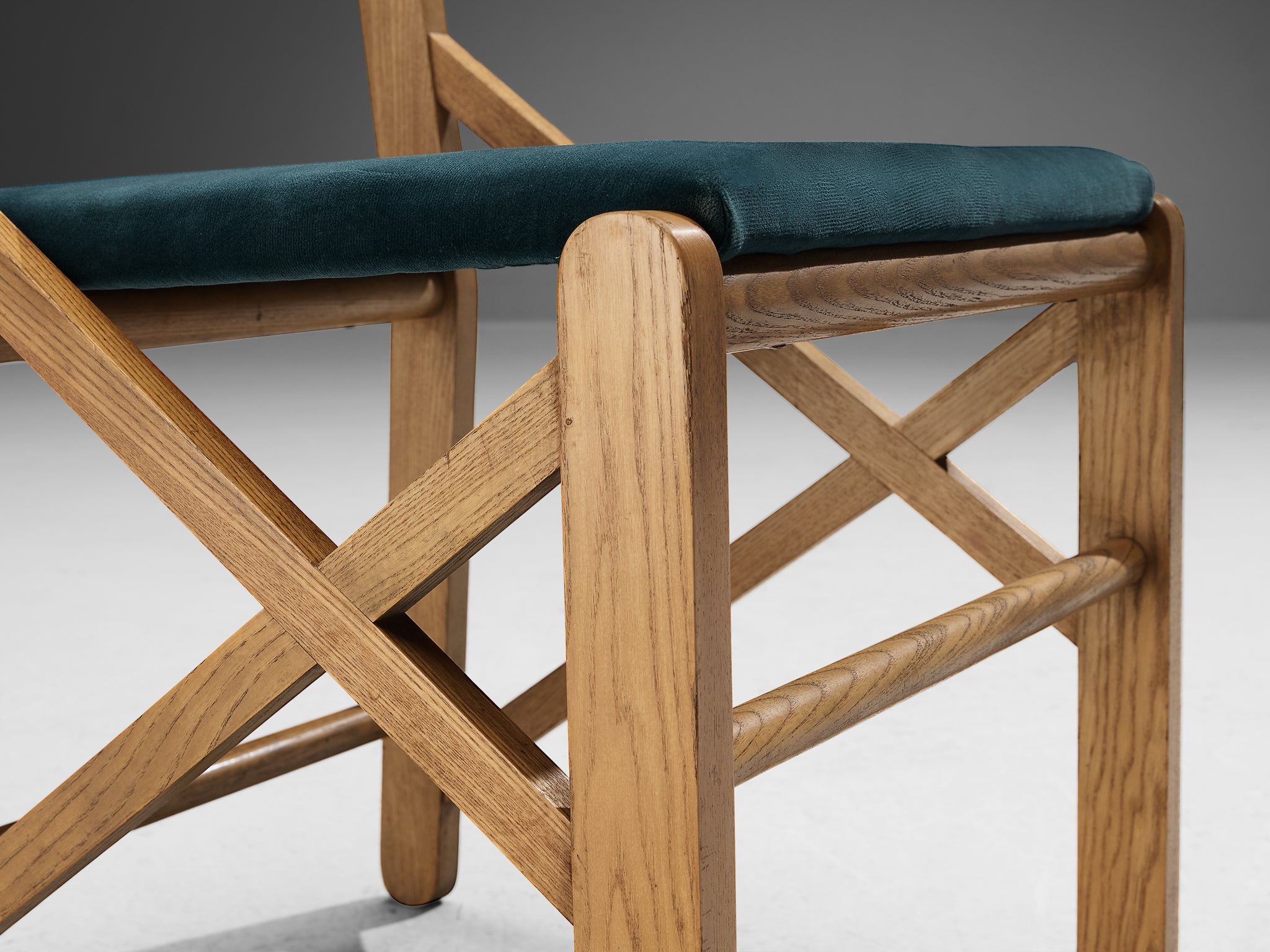 Italian Set of Four Dining Chairs With Structural Frames in Oak seating Morentz