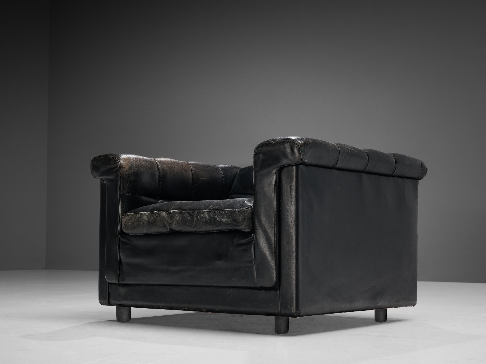 Cubic Lounge Chair in Black Leather seating Morentz
