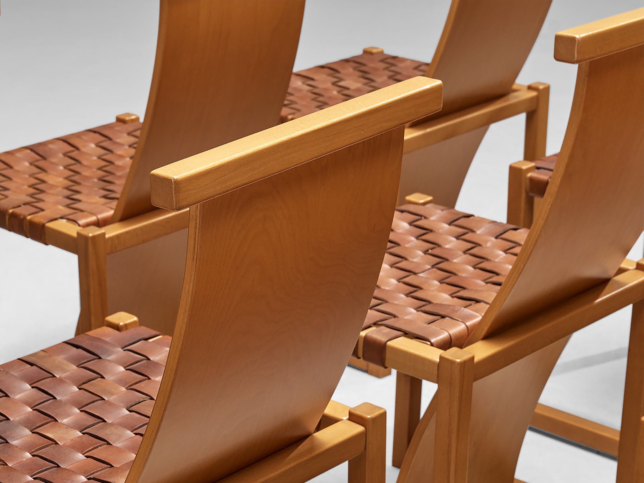 Italian Set of Six Dining Chairs with Woven Leather Seats seating Morentz