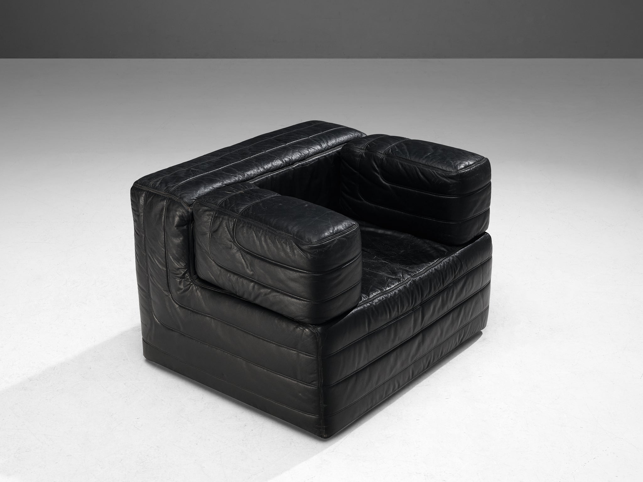 Italian Pair of Cubic Lounge Chairs in Black Leather seating Morentz