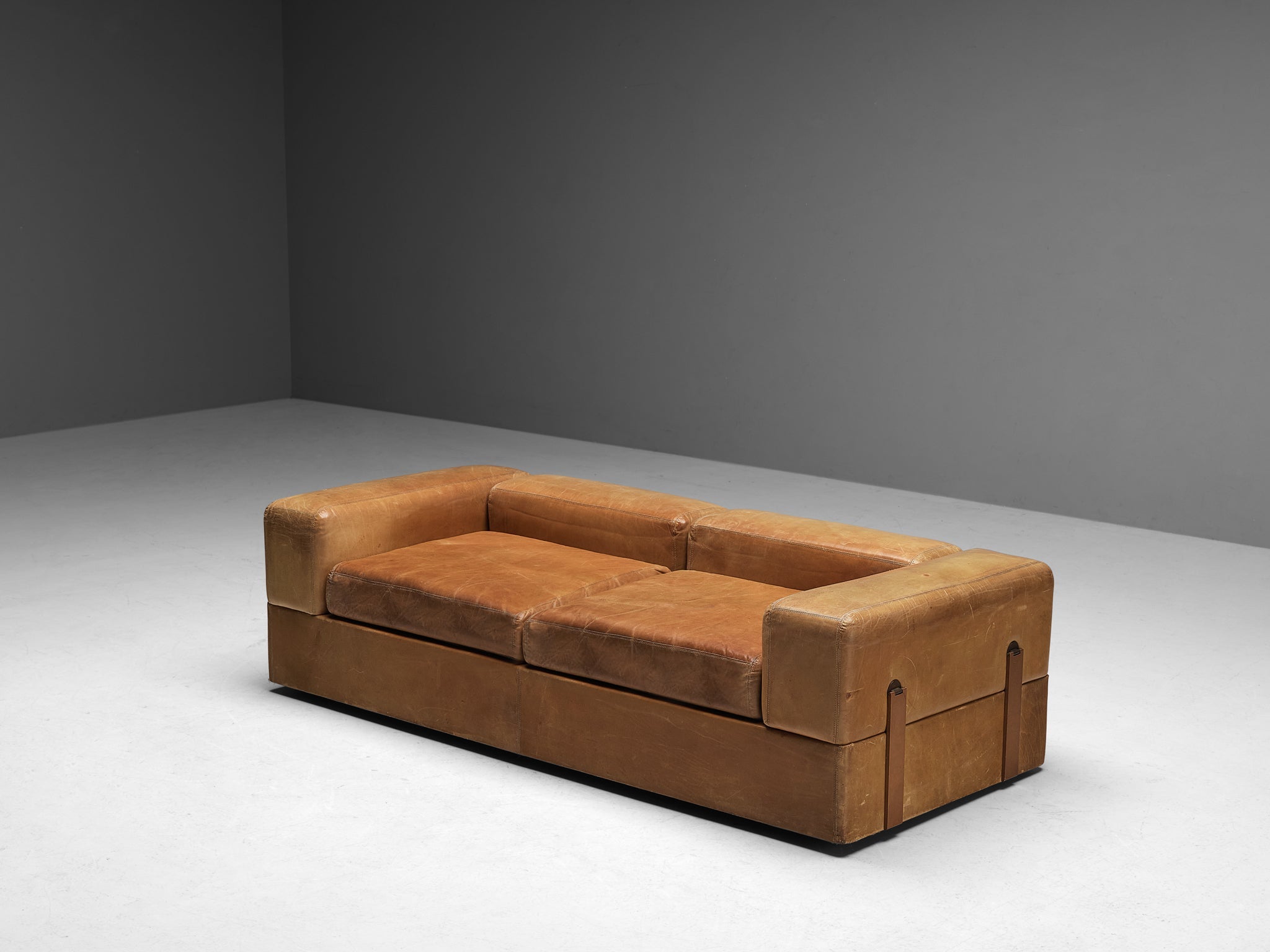 Tito Agnoli for Cinova Daybed Sofa in Cognac Leather seating Morentz