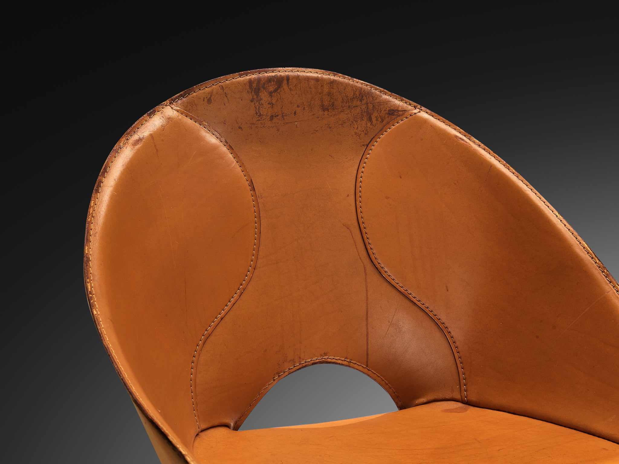 Mario Bellini Set of Six 'Lira e Liuto' Dining Chairs in Cognac Leather Seating Morentz