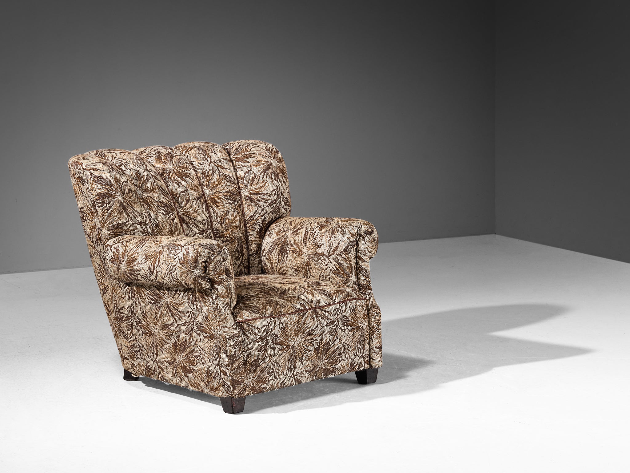 Lounge Chair in Brown and Beige Floral Upholstery Seating Morentz