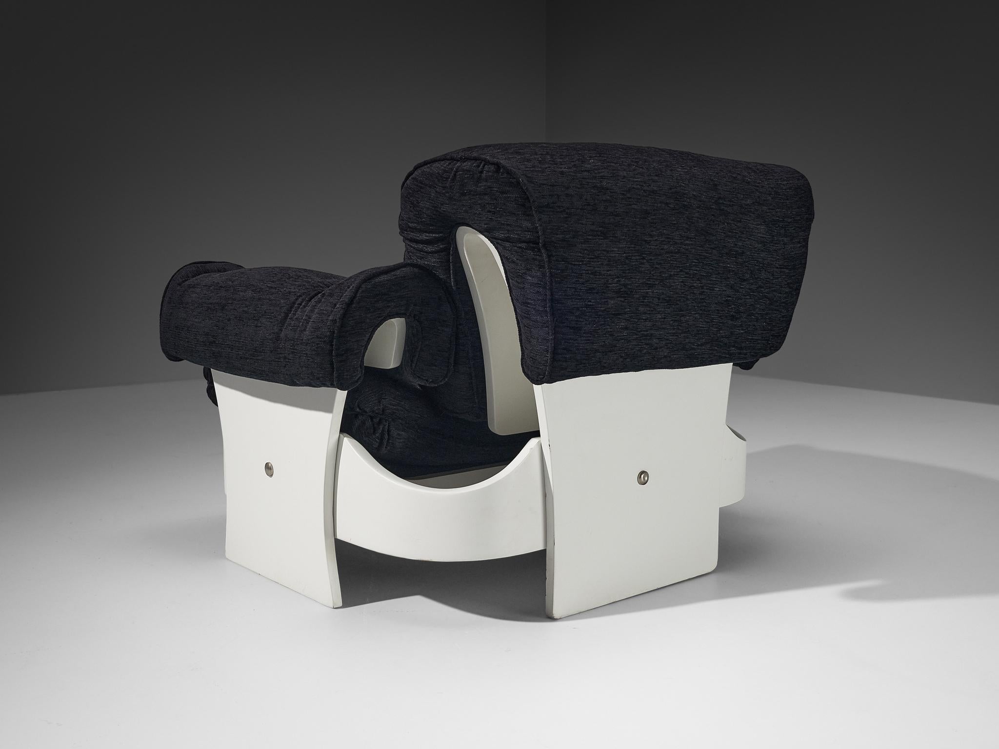 Italian Lounge Chair in White Plywood and Black Upholstery seating Morentz