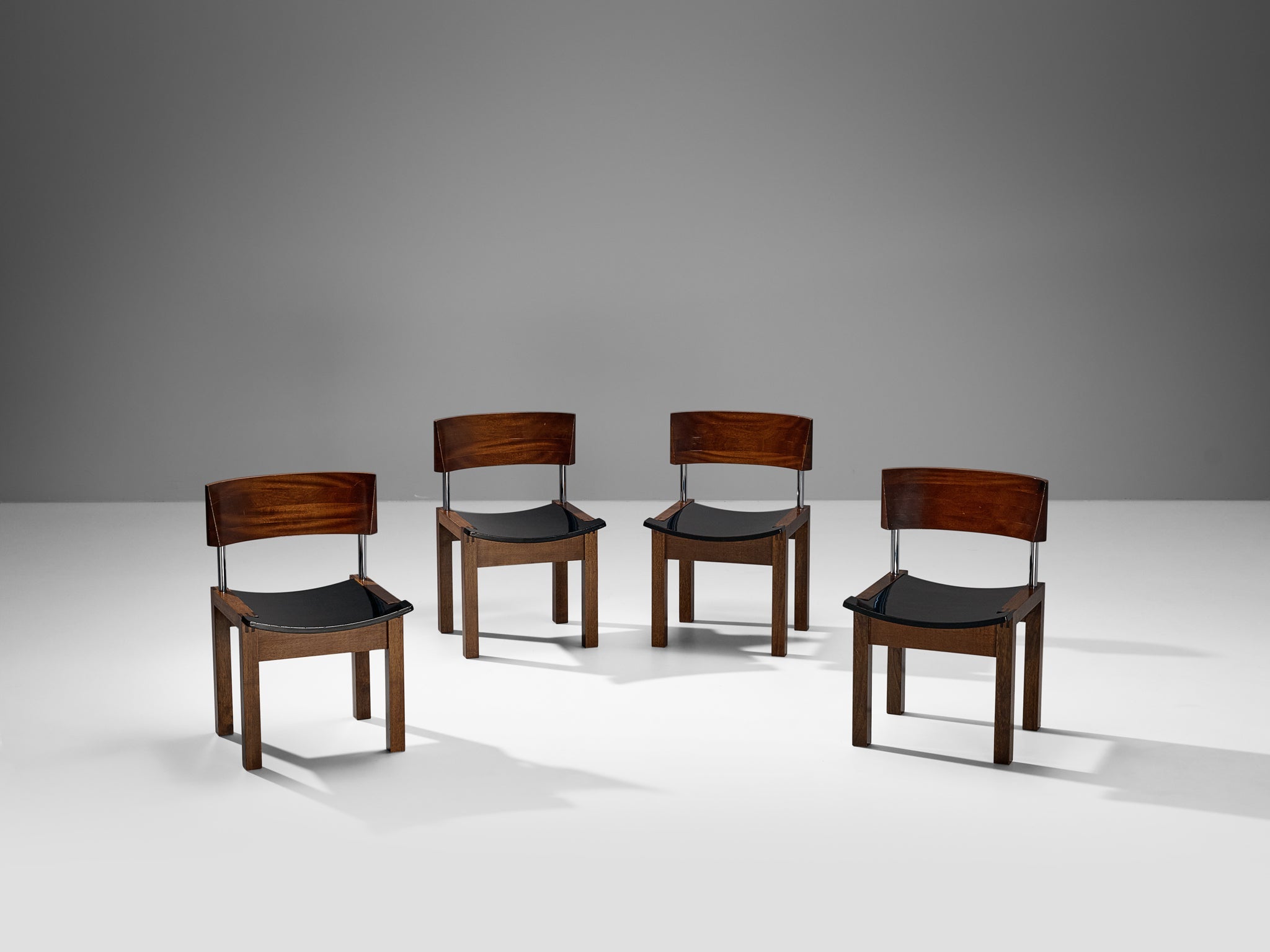 Italian Set of Four Dining Chairs in Wood and Metal seating Morentz