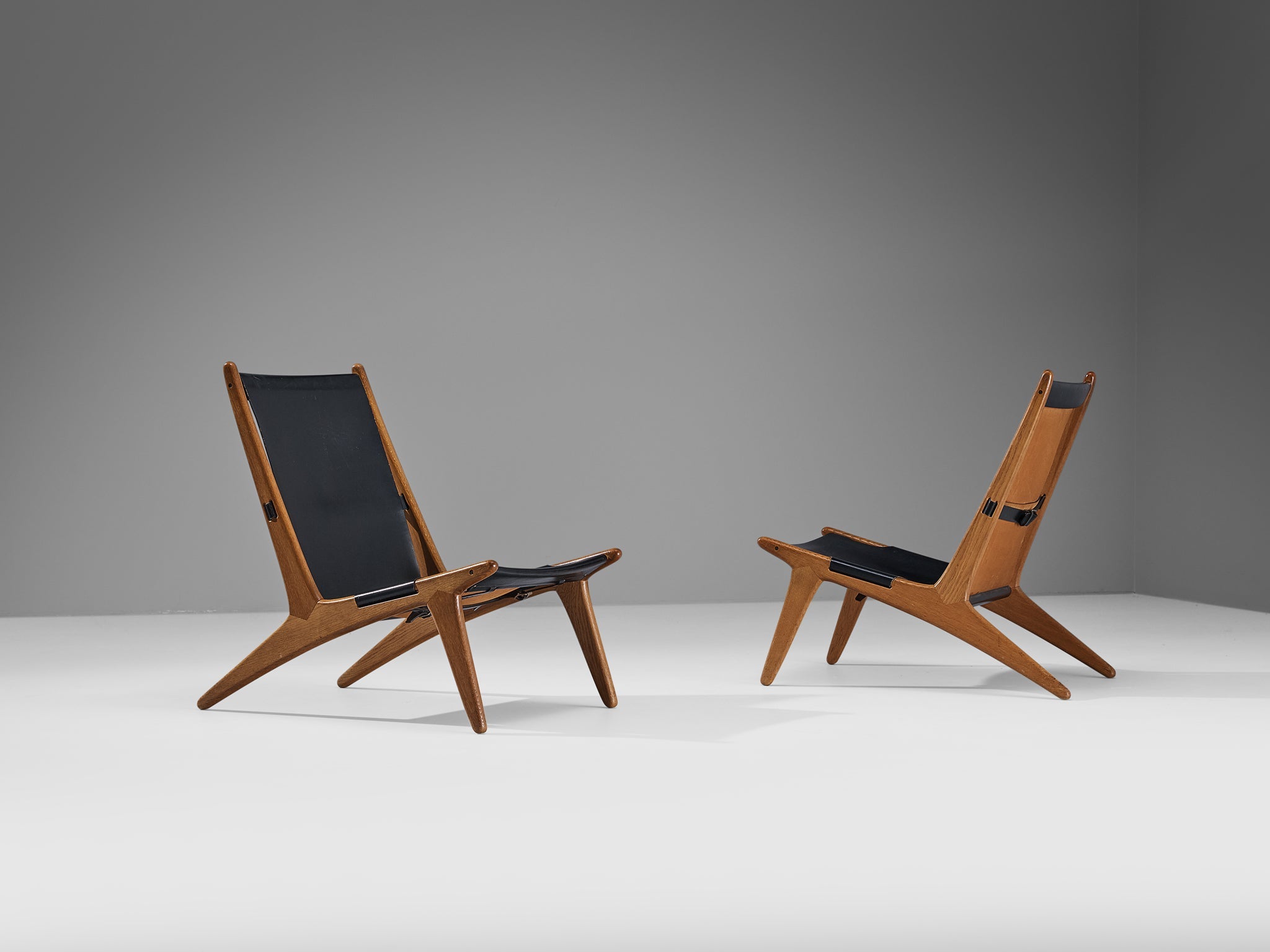 Uno & Östen Kristiansson for Luxus Pair of Hunting Chairs in Leather seating Morentz