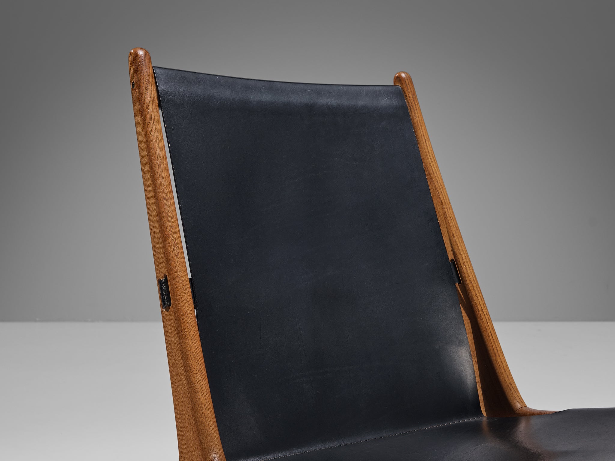 Uno & Östen Kristiansson for Luxus Pair of Hunting Chairs in Leather seating Morentz