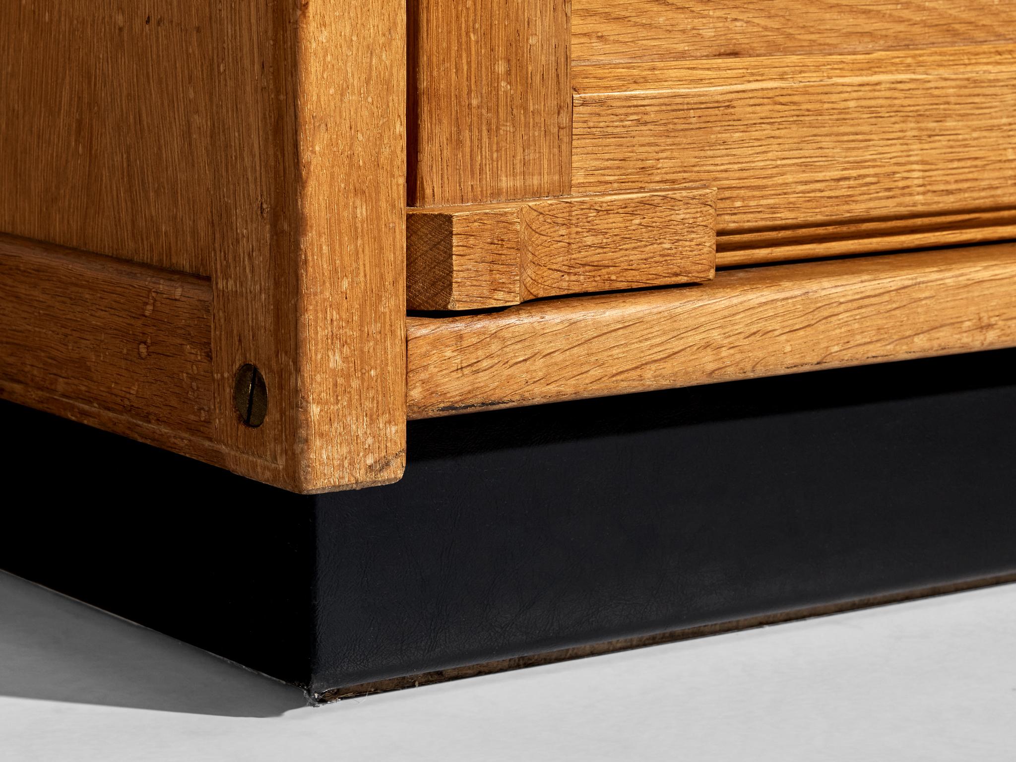 Guillerme & Chambron Large Cabinet or Wardrobe in Solid Oak case pieces and storage cabinets Morentz