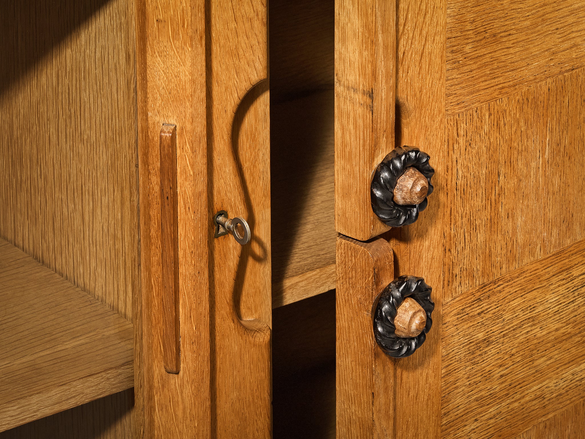 Guillerme & Chambron Highboard in Oak with Ceramic Handles Case pieces and storage cabinets Morentz