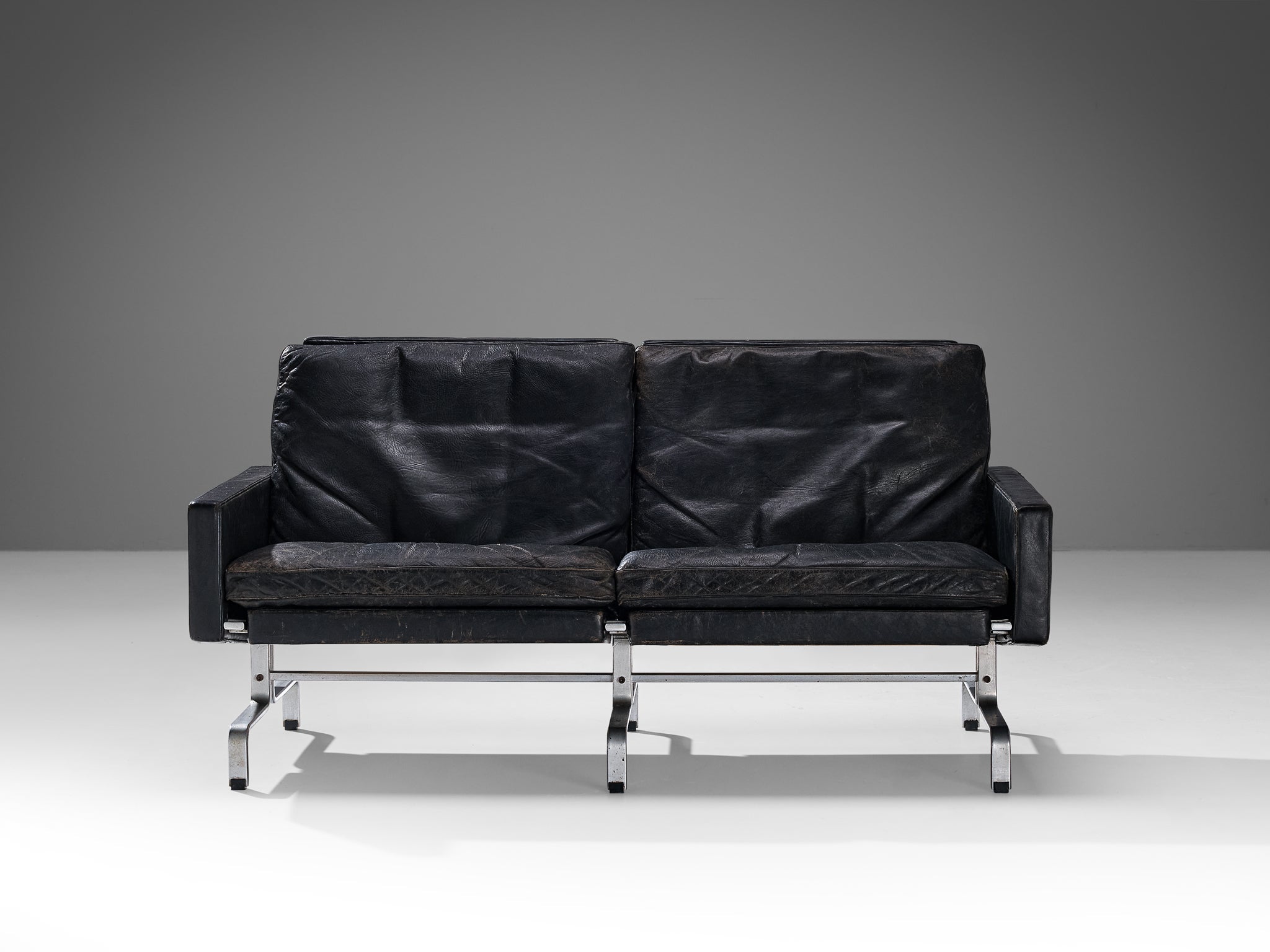 Poul Kjaerholm 'PK31' Sofa in Black Leather seating Morentz