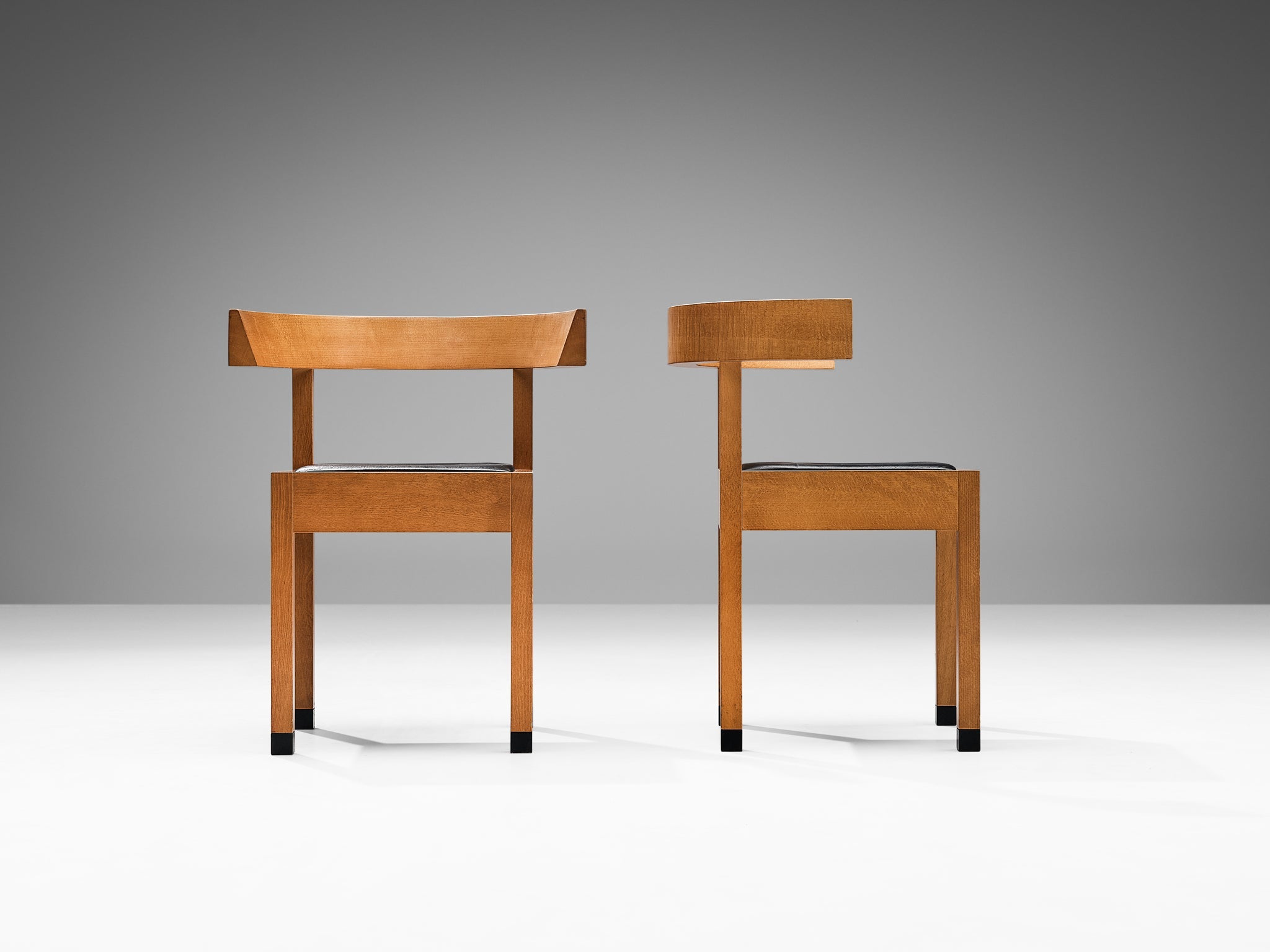 Oswald Mathias Ungers for Draenert Pair of 'Leonardo' Dining Chairs Leather seating Morentz