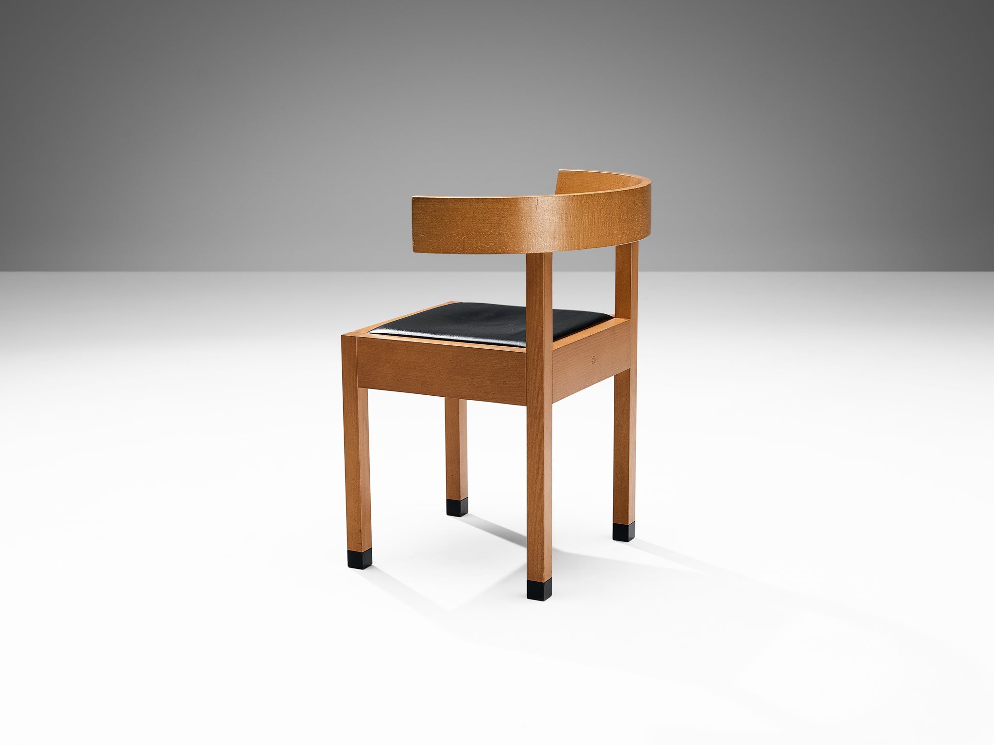 Oswald Mathias Ungers for Draenert Pair of 'Leonardo' Dining Chairs Leather seating Morentz