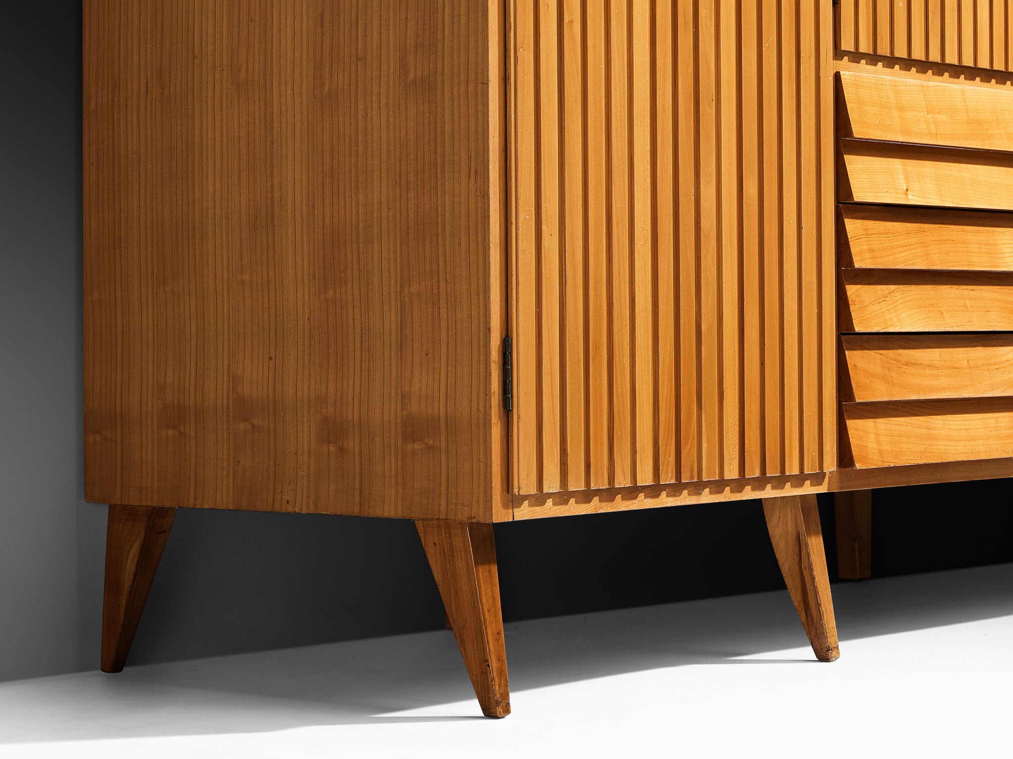 La Permanente Mobili Cantù Highboard in Maple Case pieces and storage cabinets Morentz