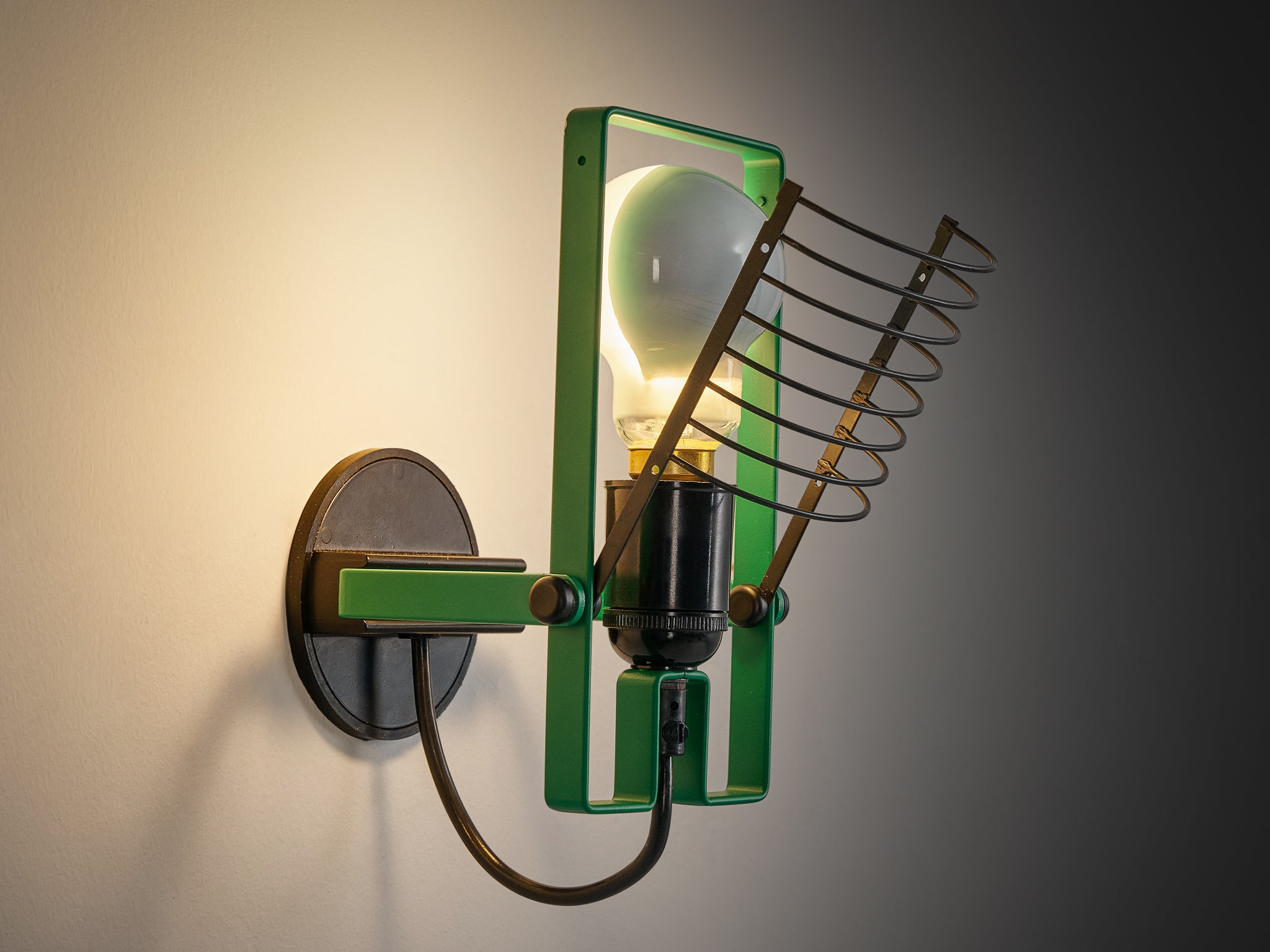 Ernesto Gismondi for Artemide 'Sintesi Faretto' Wall Light in Green Lighting Morentz