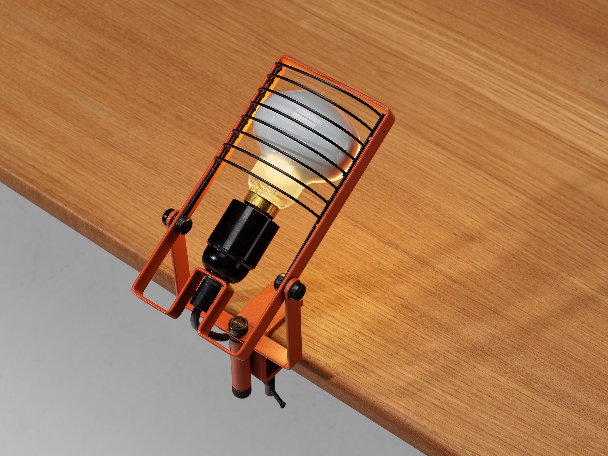 Ernesto Gismondi for Artemide First Edition 'Sintesi' Lamp in Red lighting Morentz