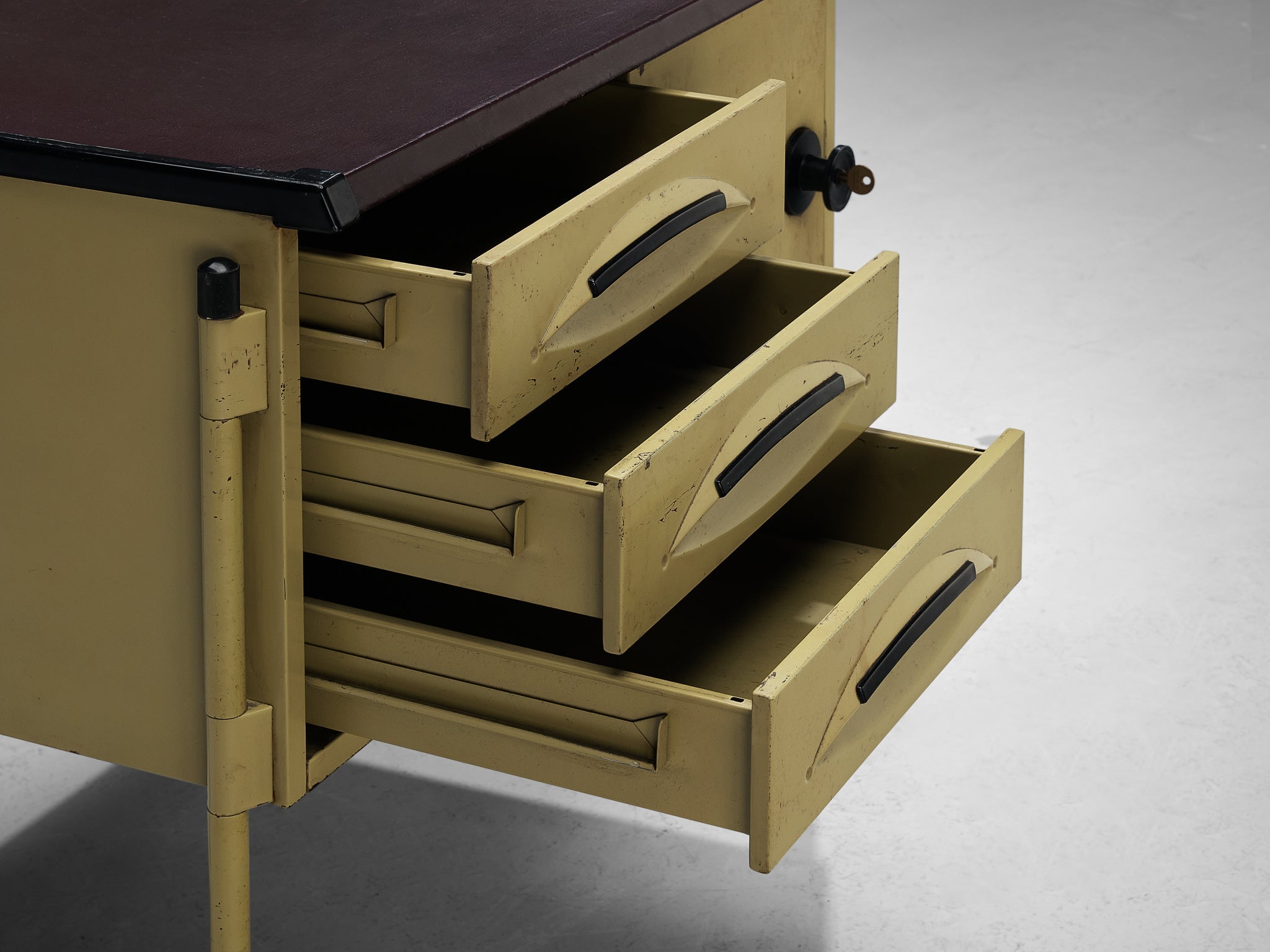 Studio BBPR for Olivetti ‘Spazio’ Side Table or Small Cabinet case pieces and storage cabinets Morentz