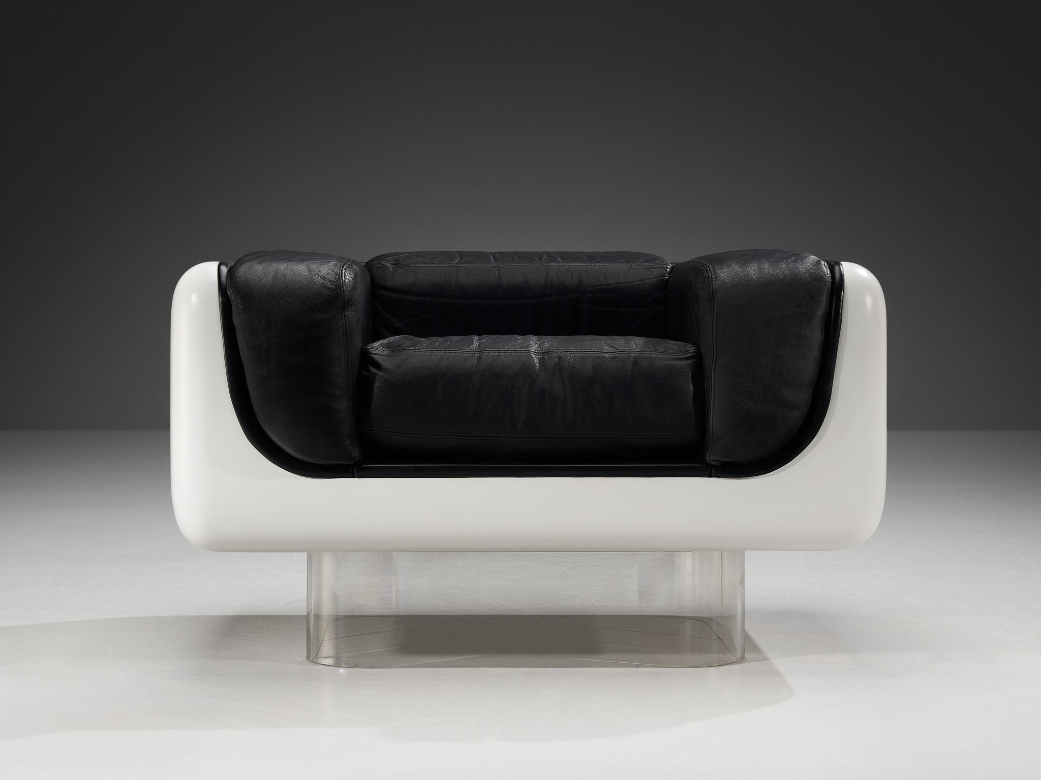 William Andrus for Steelcase Lounge Chair in Fiberglass and Plexiglass Seating Morentz