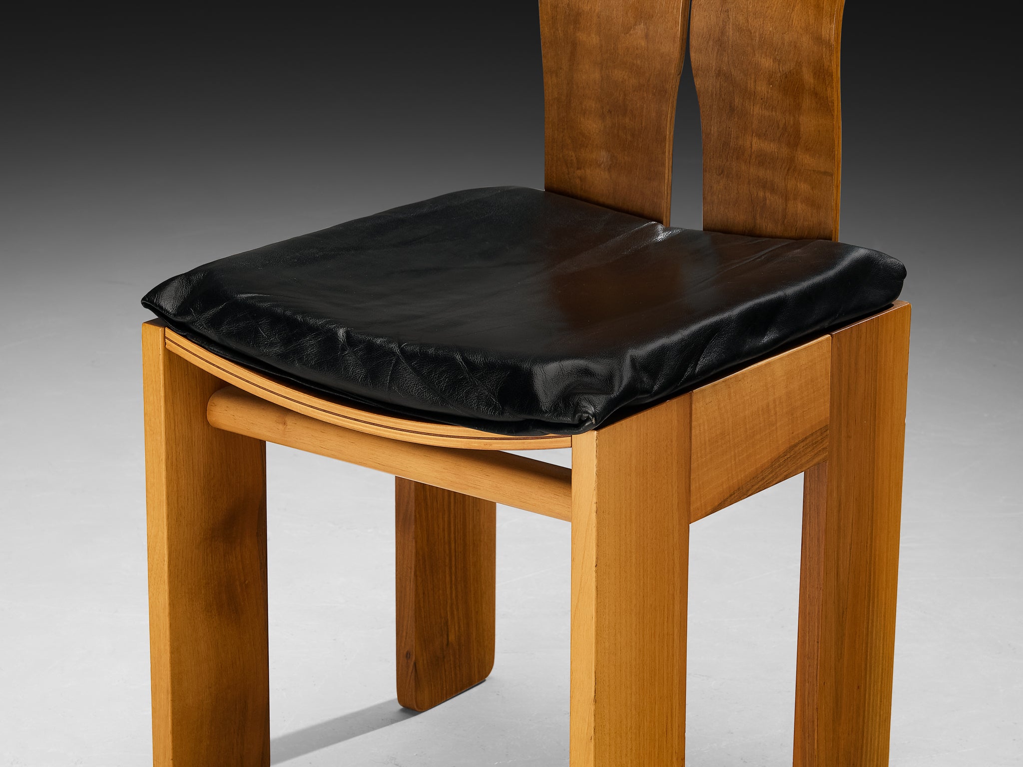 Carlo Scarpa for Bernini Dining Chair in Walnut and Black Leather Seating Morentz