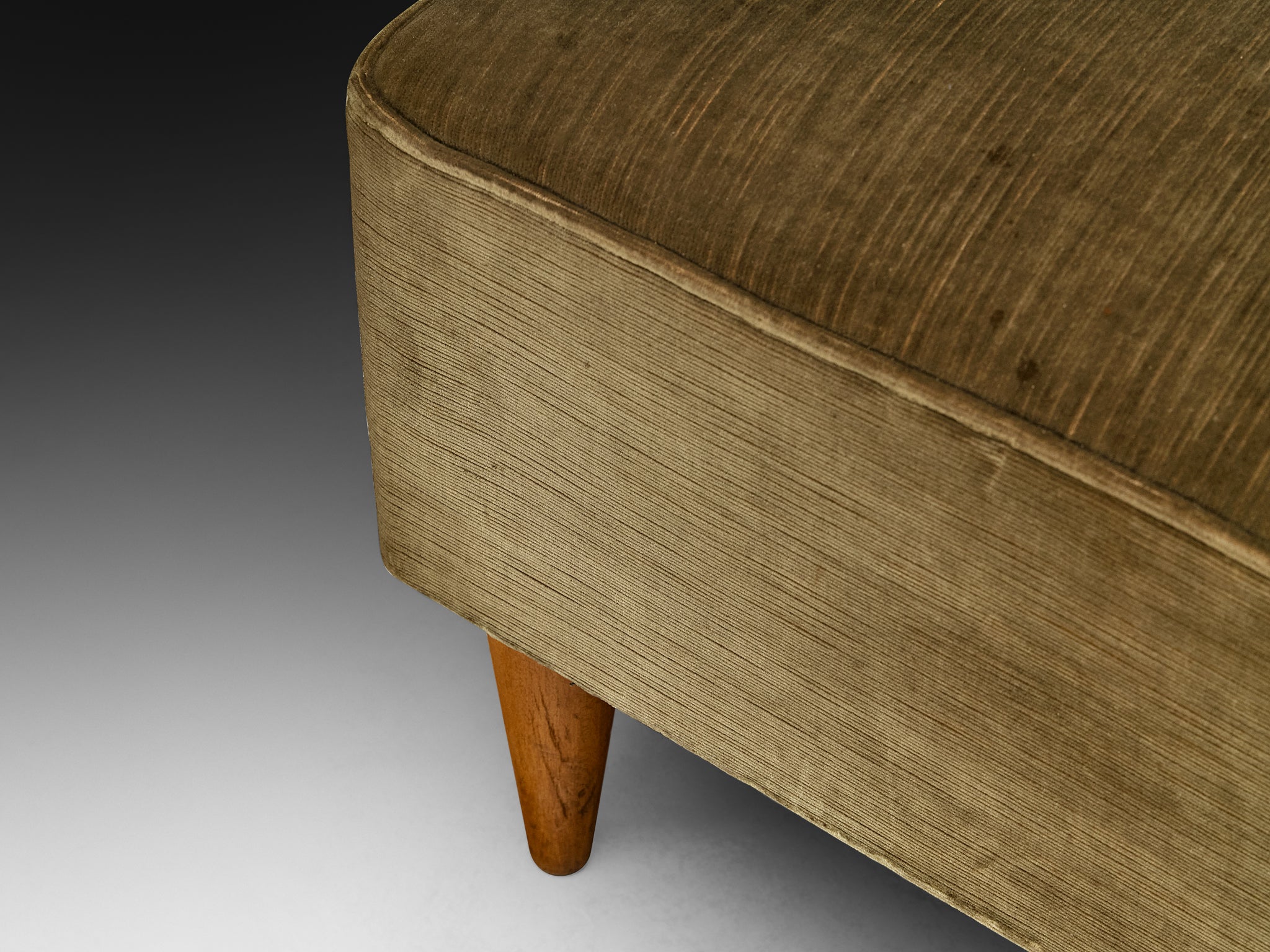 1940s Italian Ottoman in Olive Green Corduroy Velvet Seating Morentz