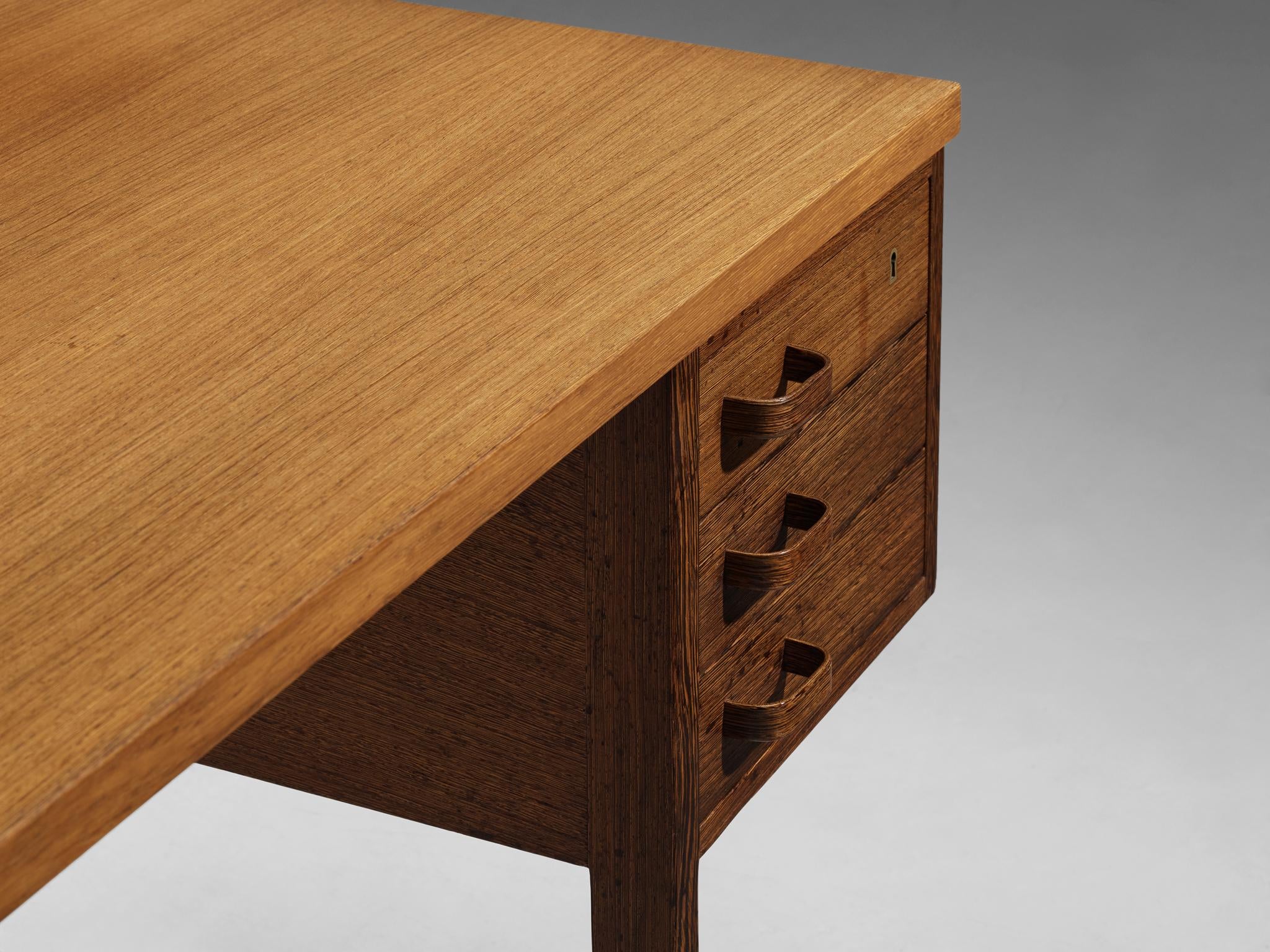 Nanna & Jørgen Ditzel for Poul Kold Savvaerk Desk Model ‘135’ in Wenge tables Morentz