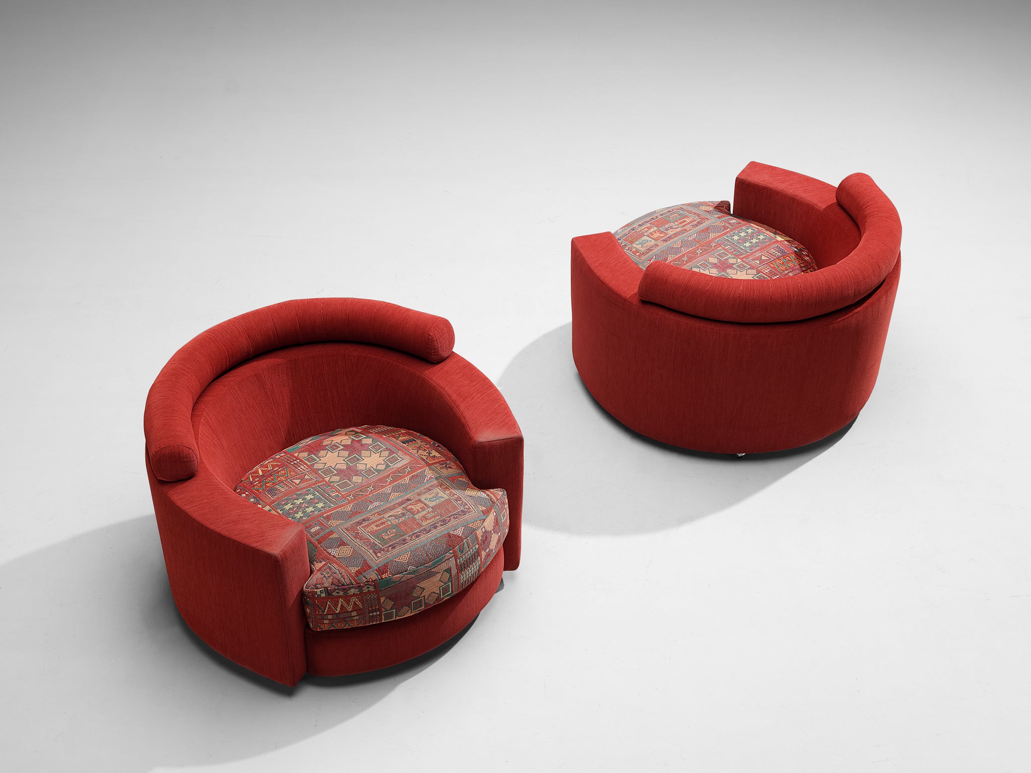 Roche Bobois Pair of Lounge Chairs in Red and Patterned Upholstery Seating Morentz