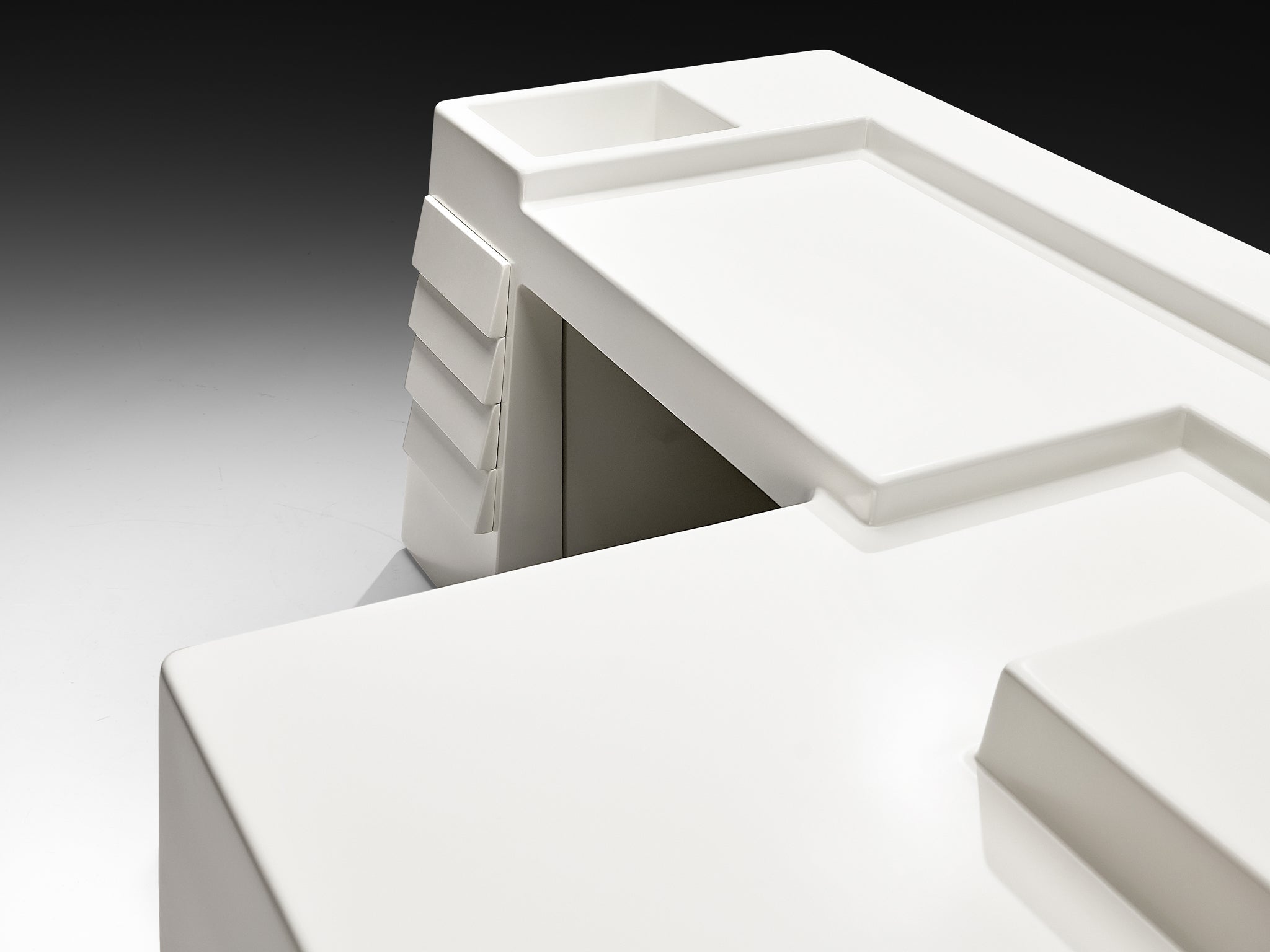 Vittorio Introini for Saporiti Rare Sculptural Desk in White Fiberglass Tables Morentz