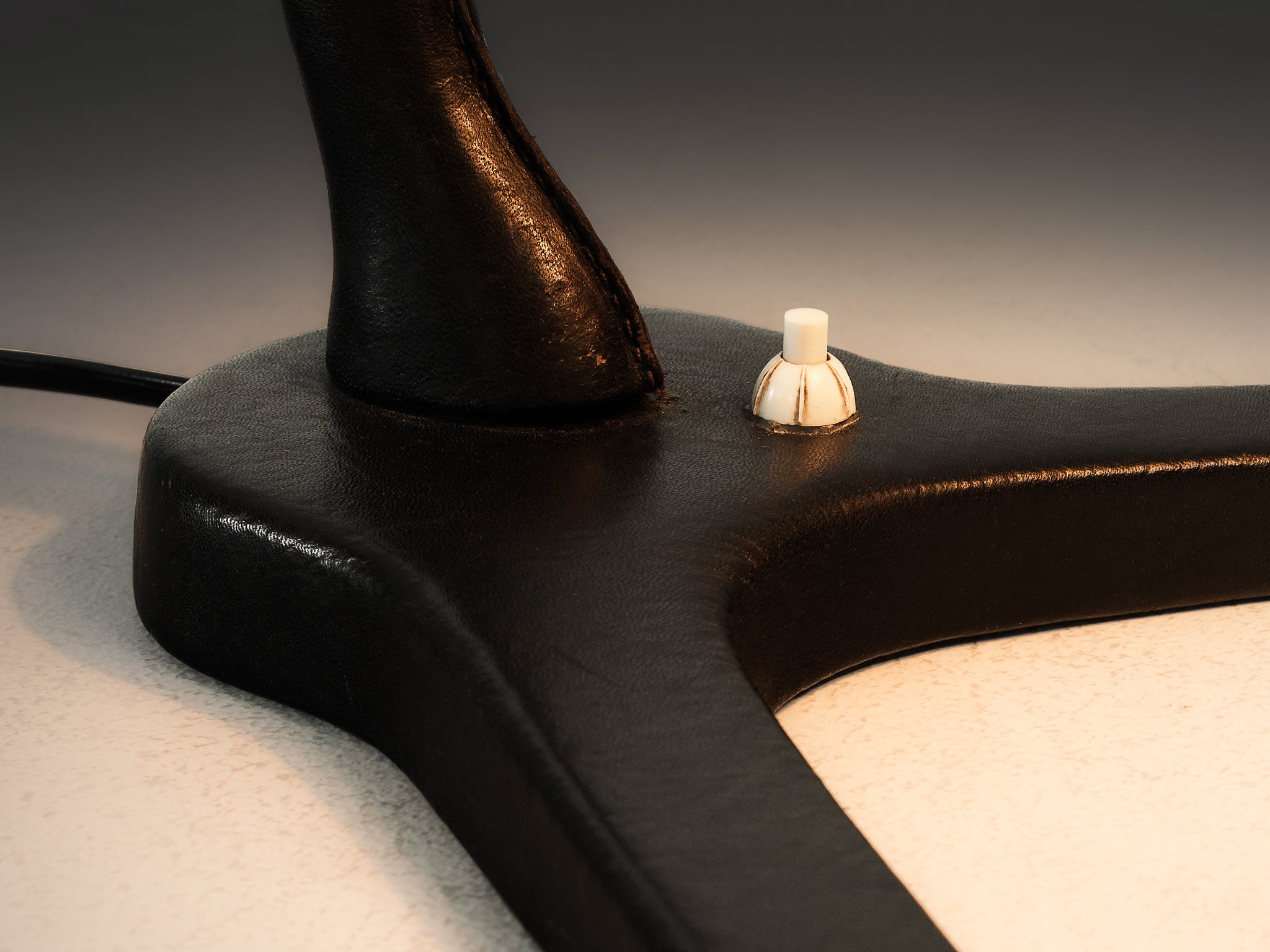 Alvar Aalto for Valaistustyö Ky ‘A704’ Table Lamp with White Shade Lighting Morentz