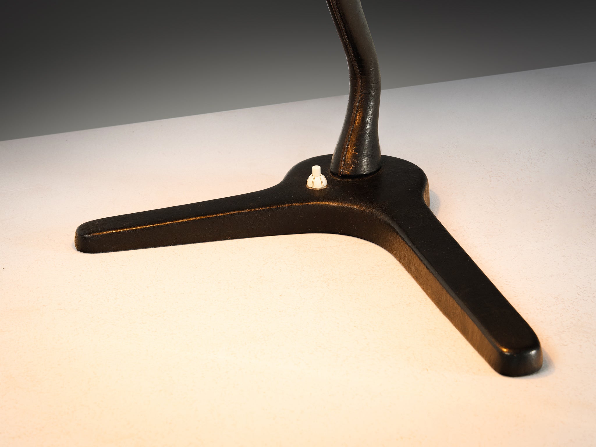 Alvar Aalto for Valaistustyö Ky ‘A704’ Table Lamp with White Shade Lighting Morentz