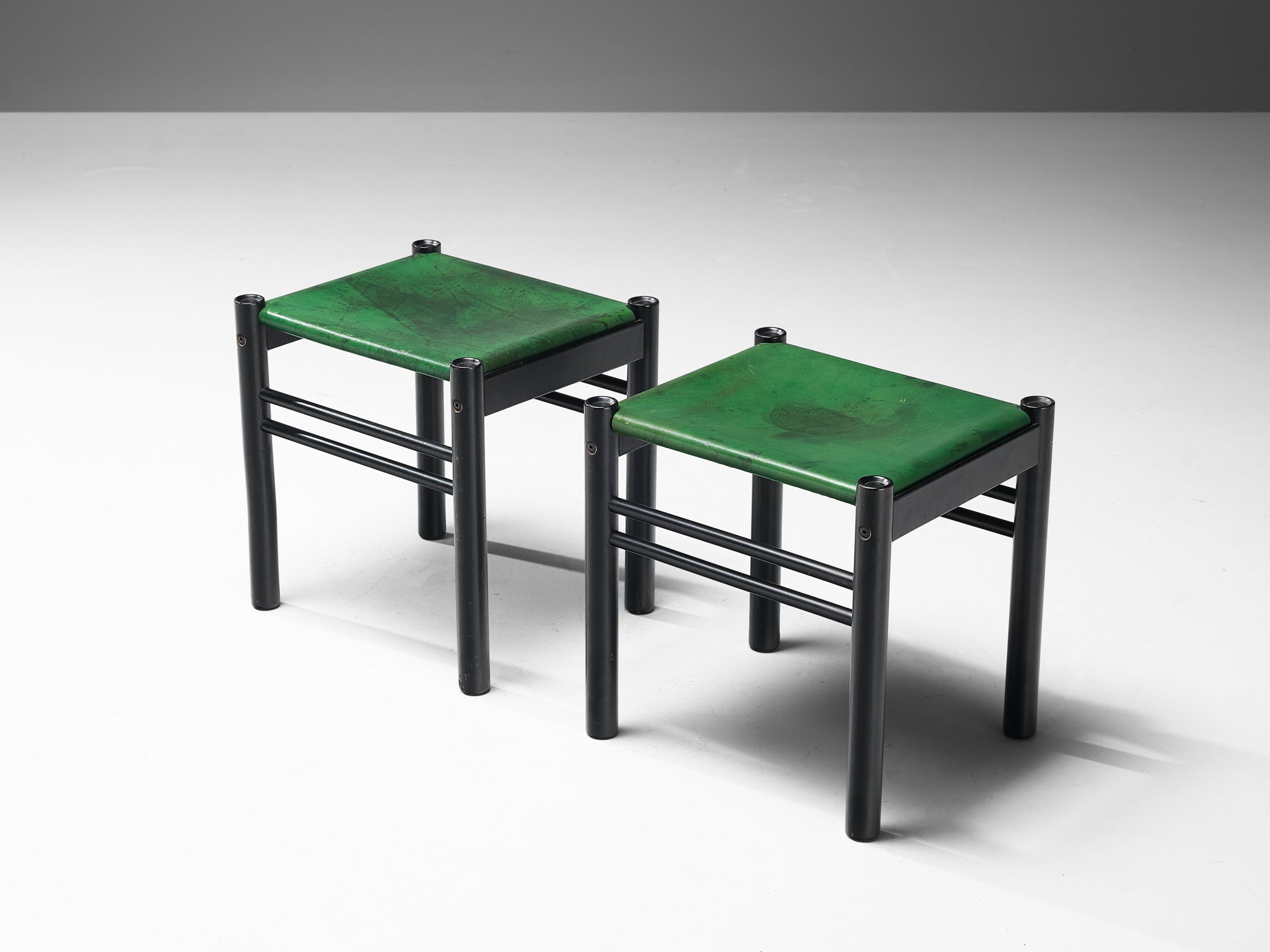 Ibisco Italian Pair of Stools in Green Leather and Black Lacquered Wood seating Morentz