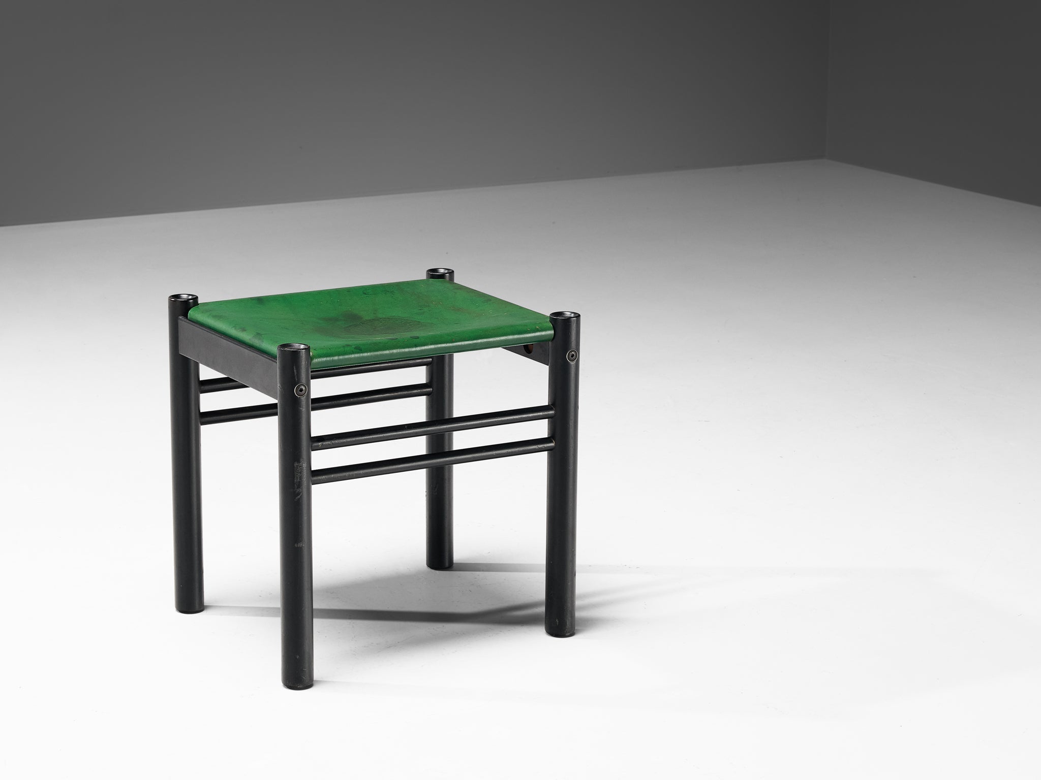 Ibisco Italian Pair of Stools in Green Leather and Black Lacquered Wood seating Morentz