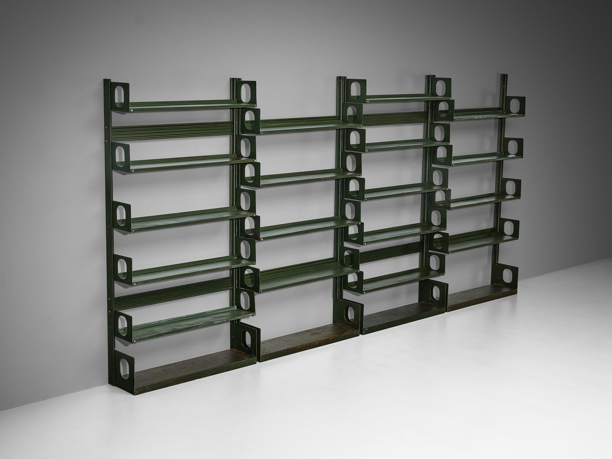 Lips Vago 'Triennale' Bookcases or Shelving System in Dark Green Lacquered Steel Case pieces and storage cabinets Morentz