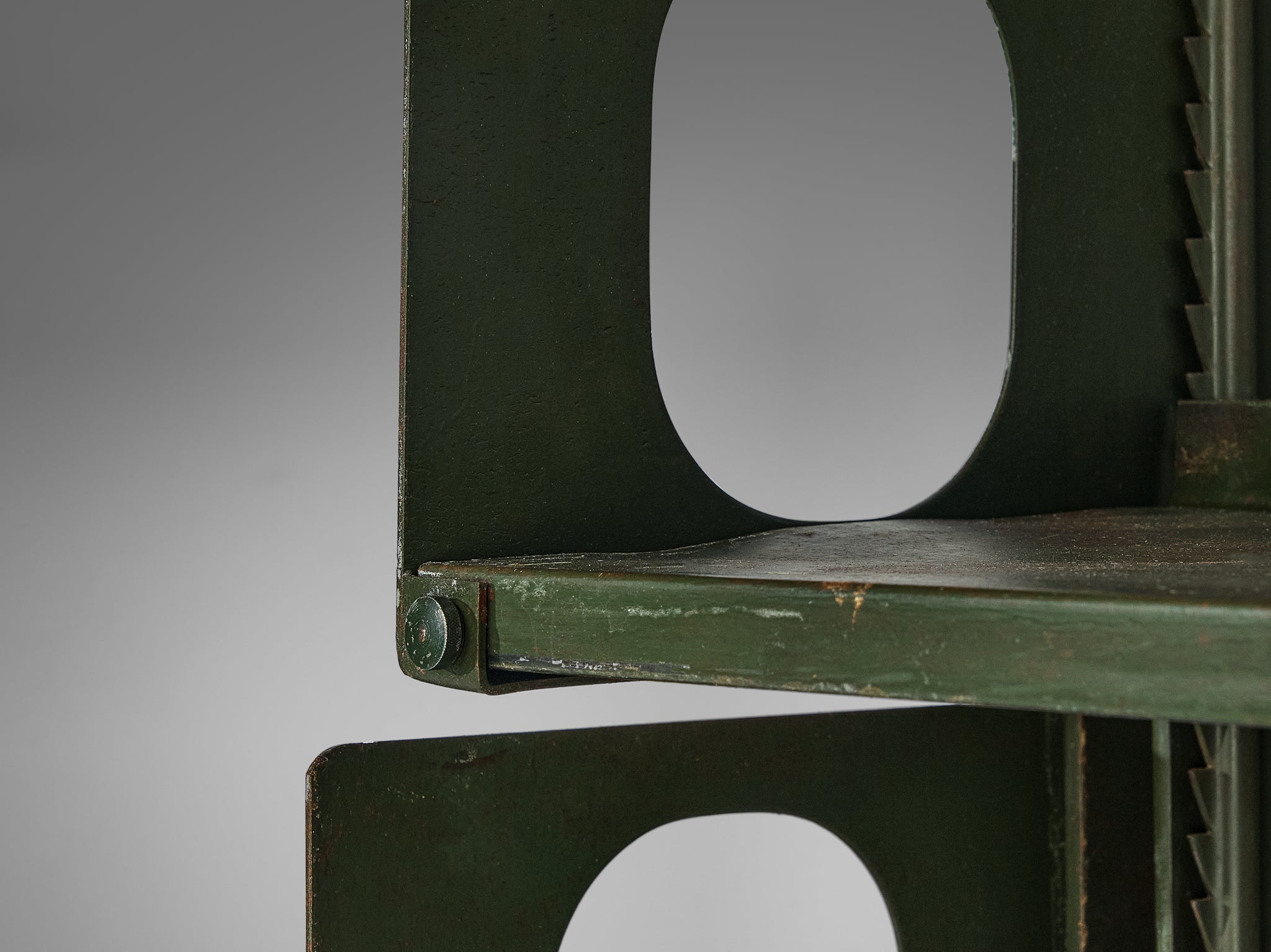 Lips Vago 'Triennale' Bookcases or Shelving System in Dark Green Lacquered Steel Case pieces and storage cabinets Morentz