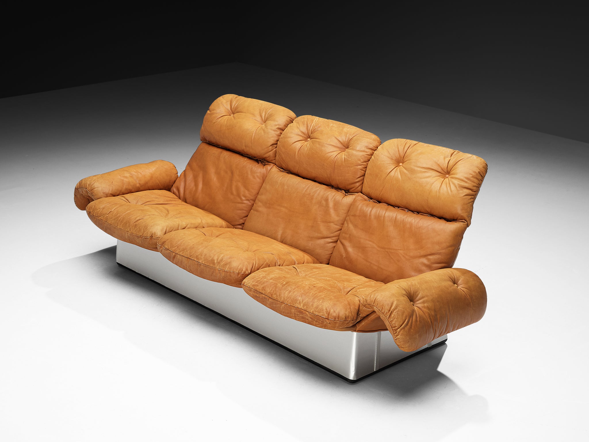 Italian Sofa in Cognac Leather and Aluminum Seating Morentz